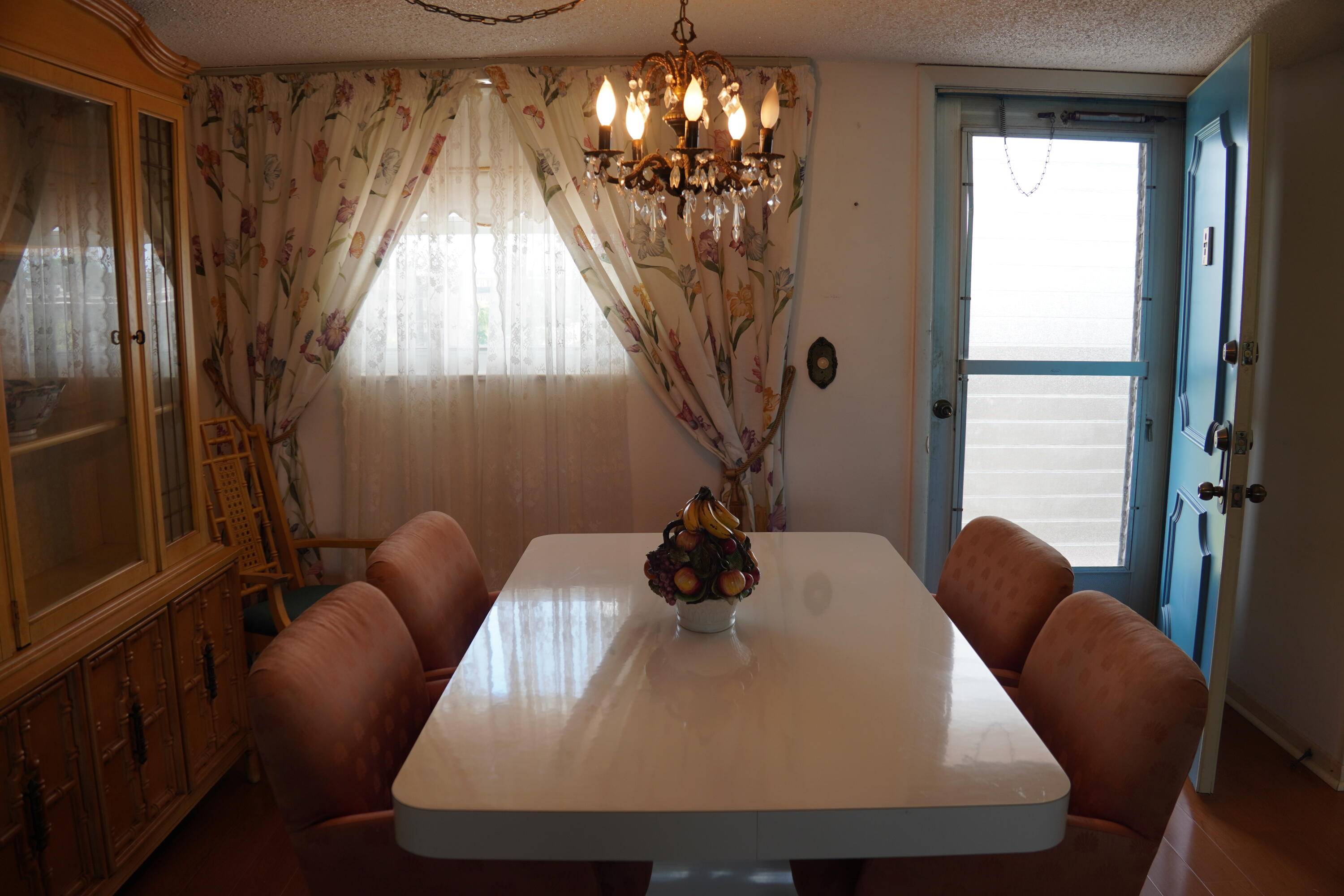 Palm Springs, FL 33461,729 Lori DR 403