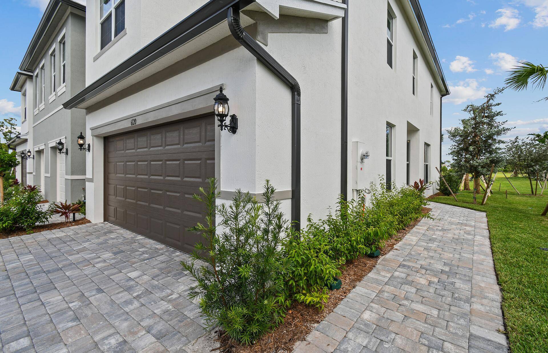 Greenacres, FL 33415,6120 Planta LN 53