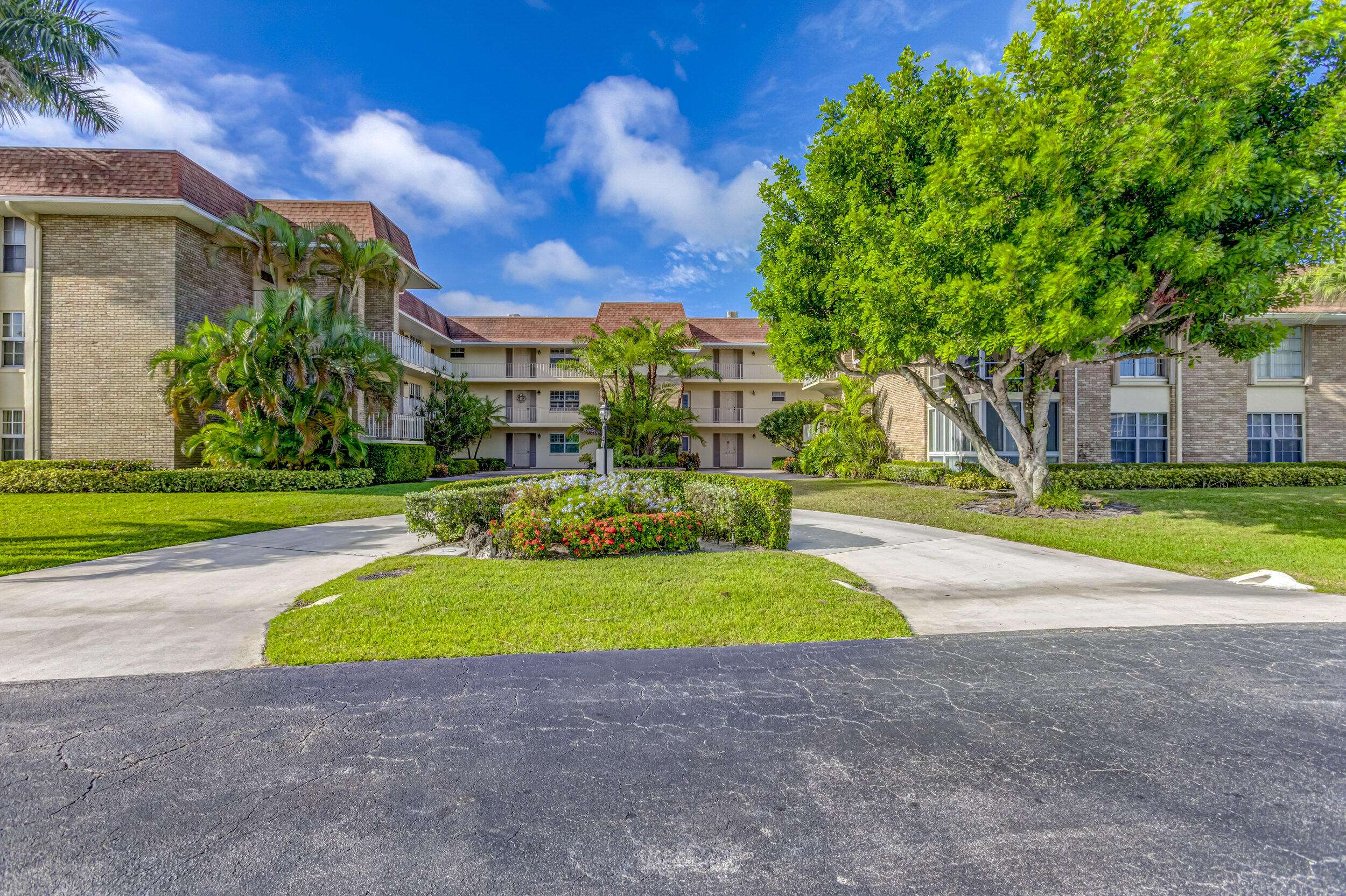 Palm Beach Gardens, FL 33418,5560 Tamberlane CIR 223