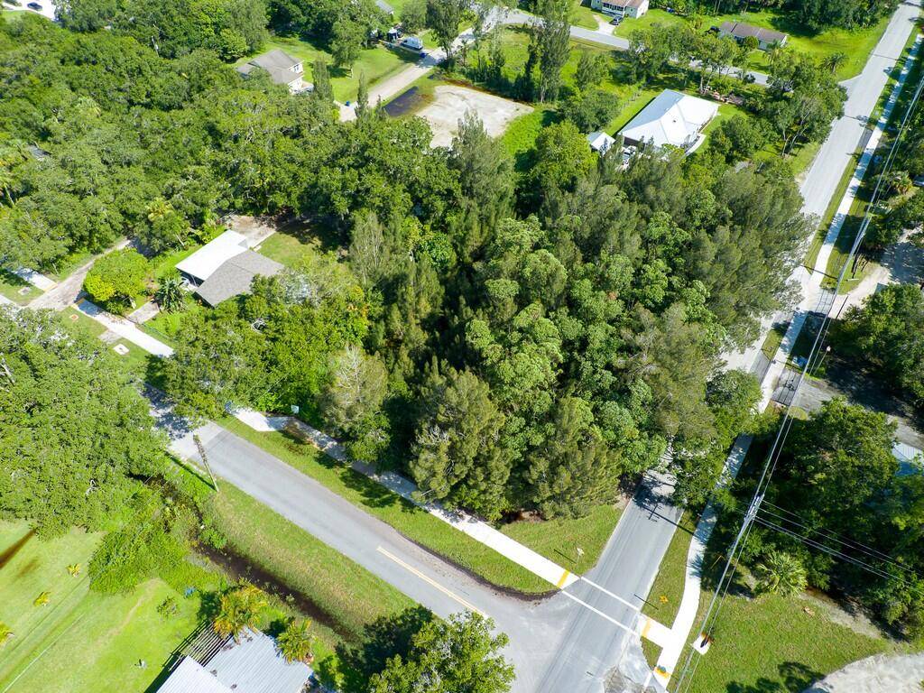 Fellsmere, FL 32948,104 N Willow ST