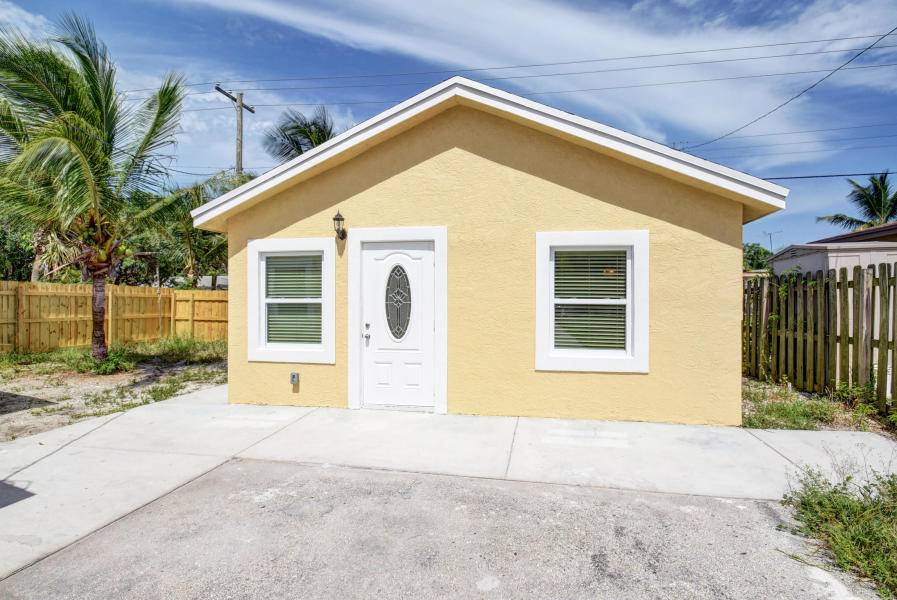 Lake Worth Beach, FL 33460,916 S K ST