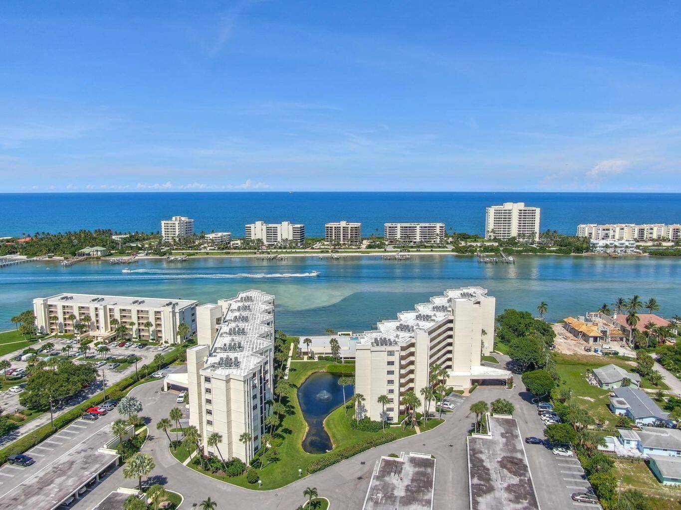 Tequesta, FL 33469,19800 Sandpointe Bay DR 312