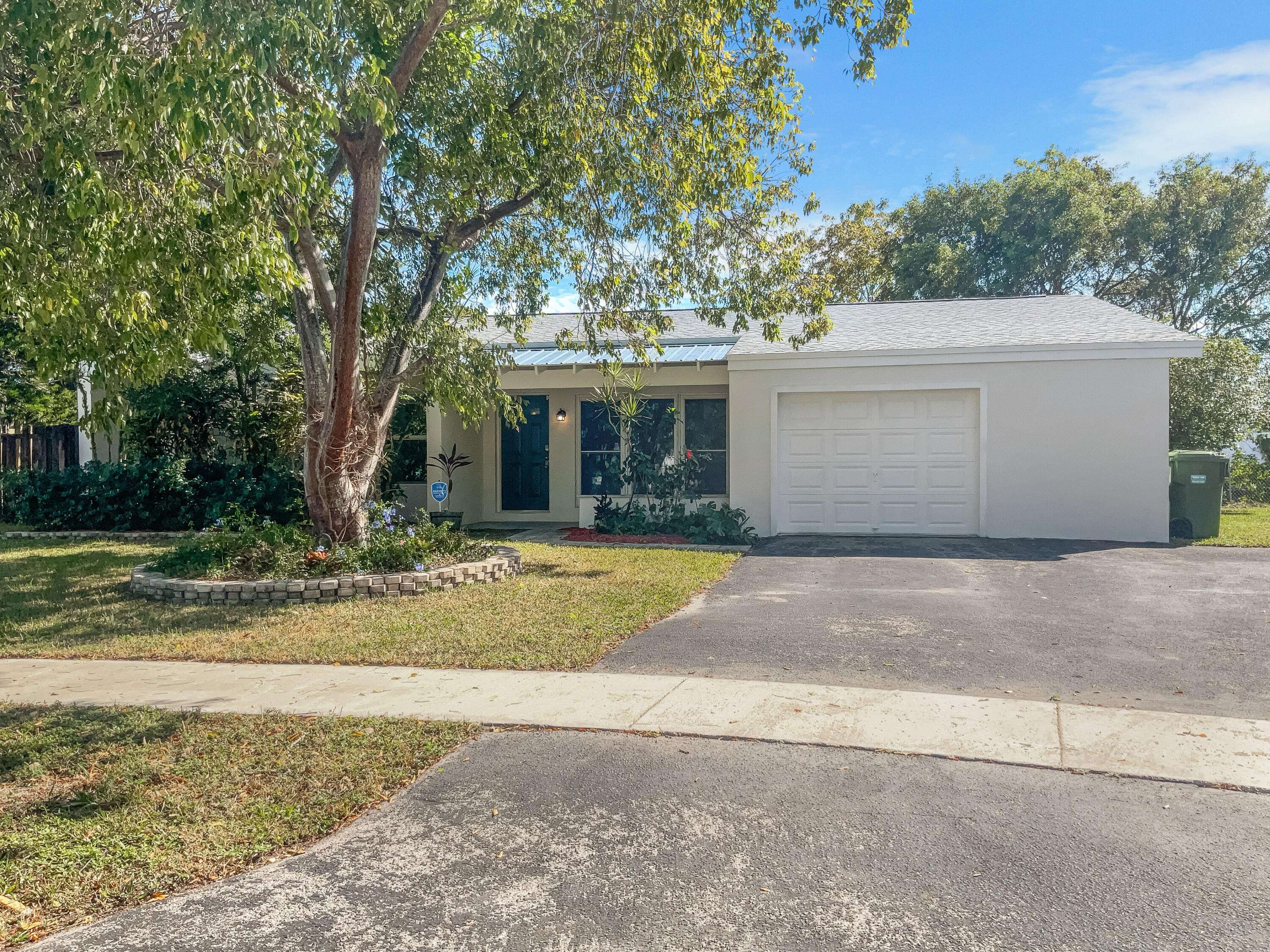 Pembroke Pines, FL 33024,9830 NW 3rd ST