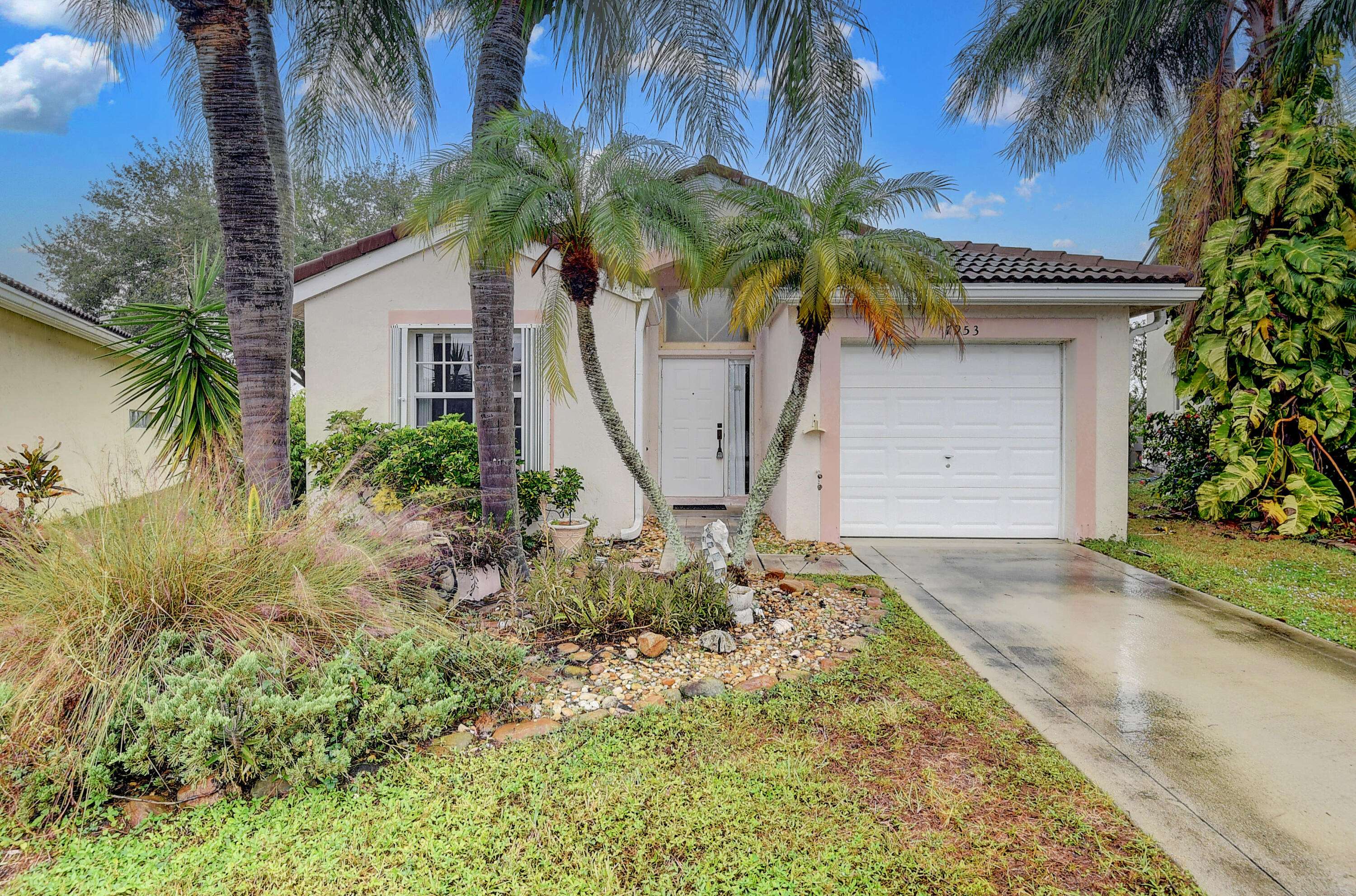 Lake Worth, FL 33467,7953 La Rose CT