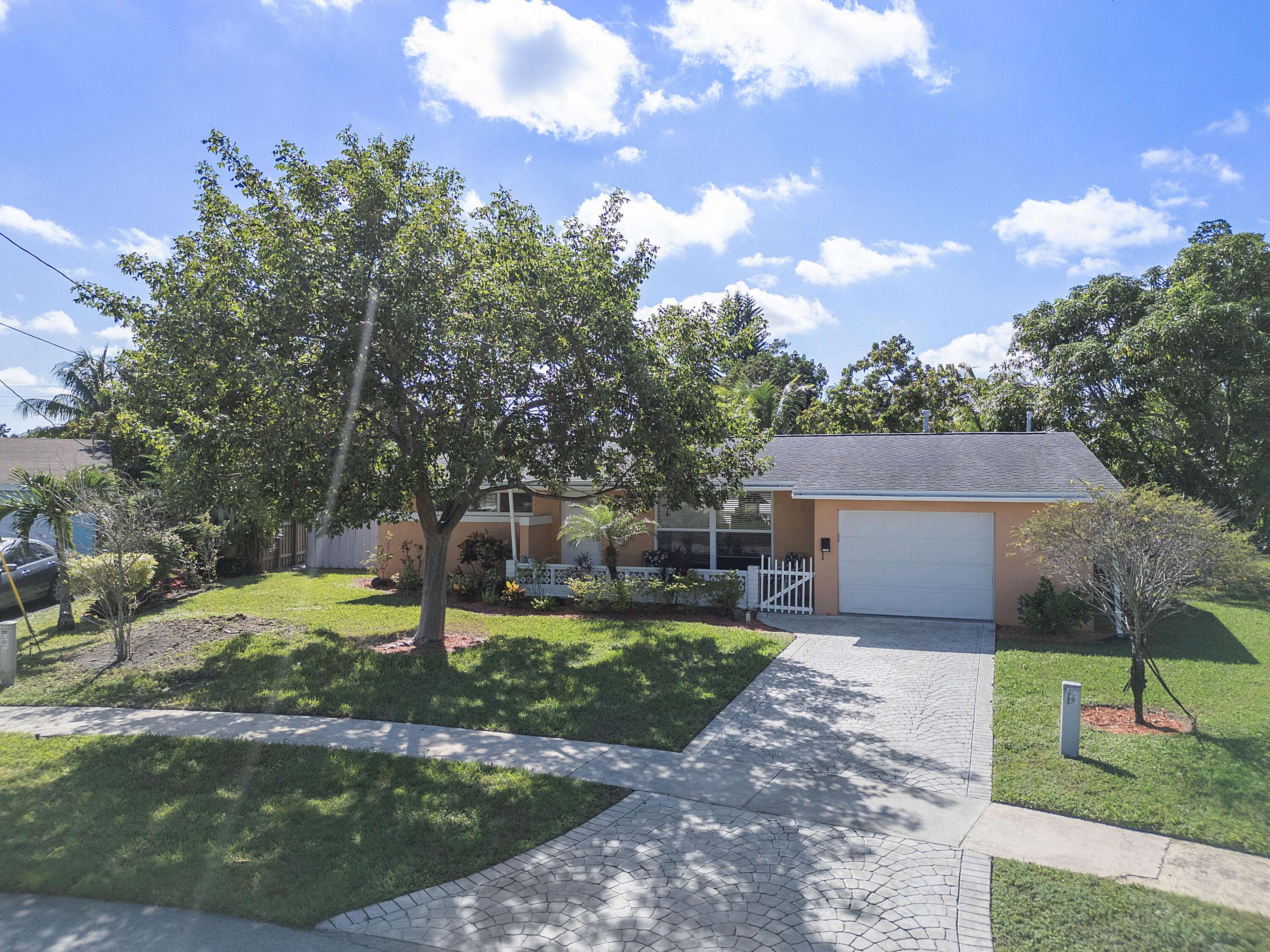 Sunrise, FL 33322,2101 NW 77th AVE