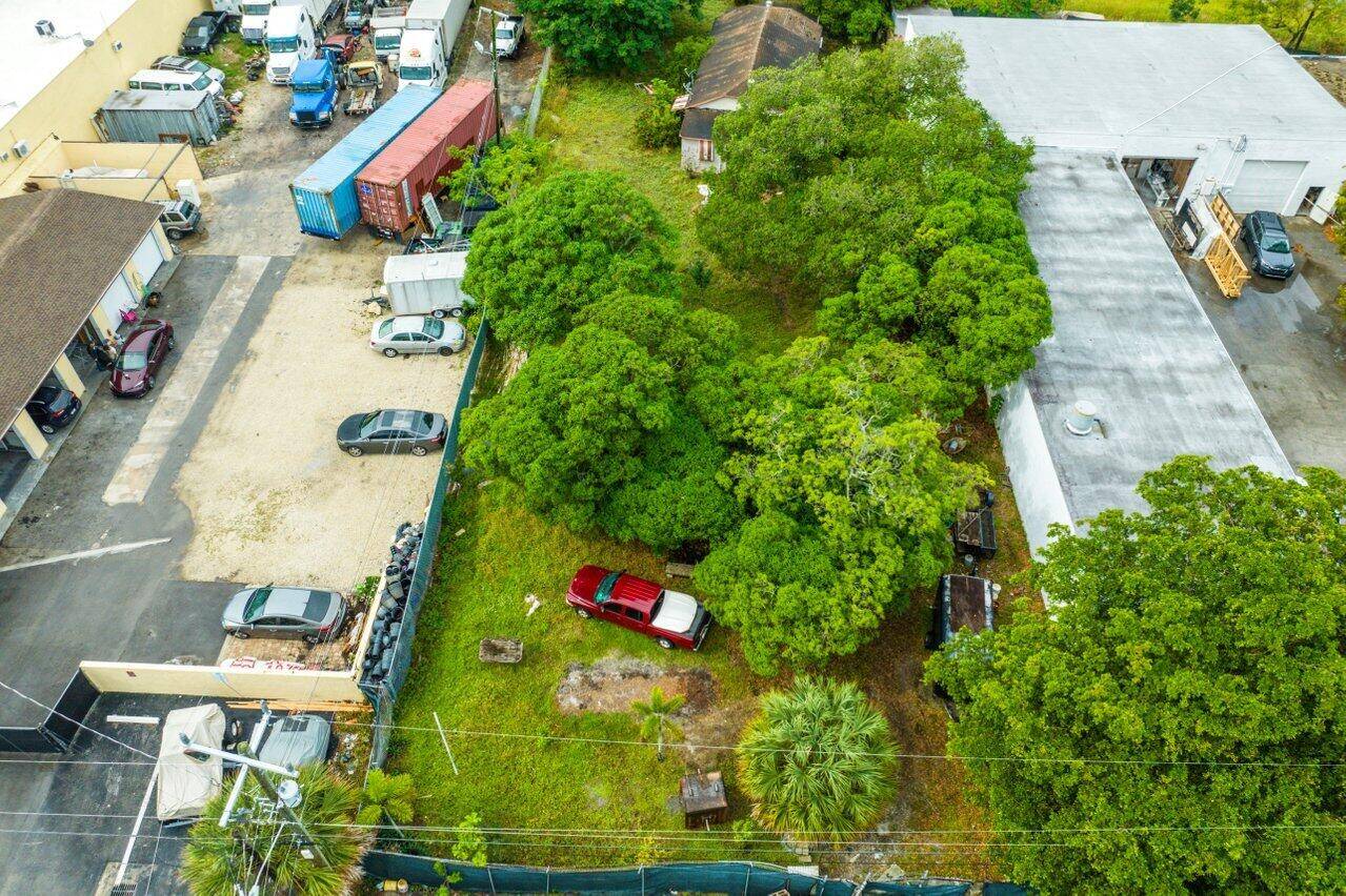 Deerfield Beach, FL 33441,237 SE 1st TER