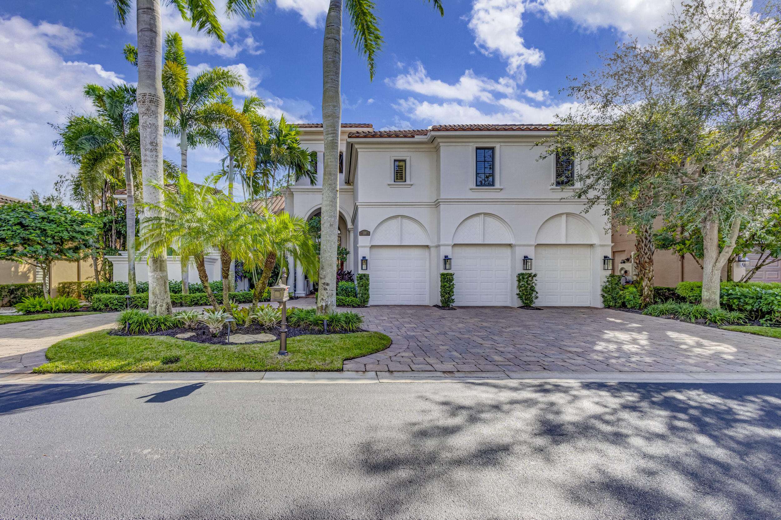 Palm Beach Gardens, FL 33418,159 Remo PL