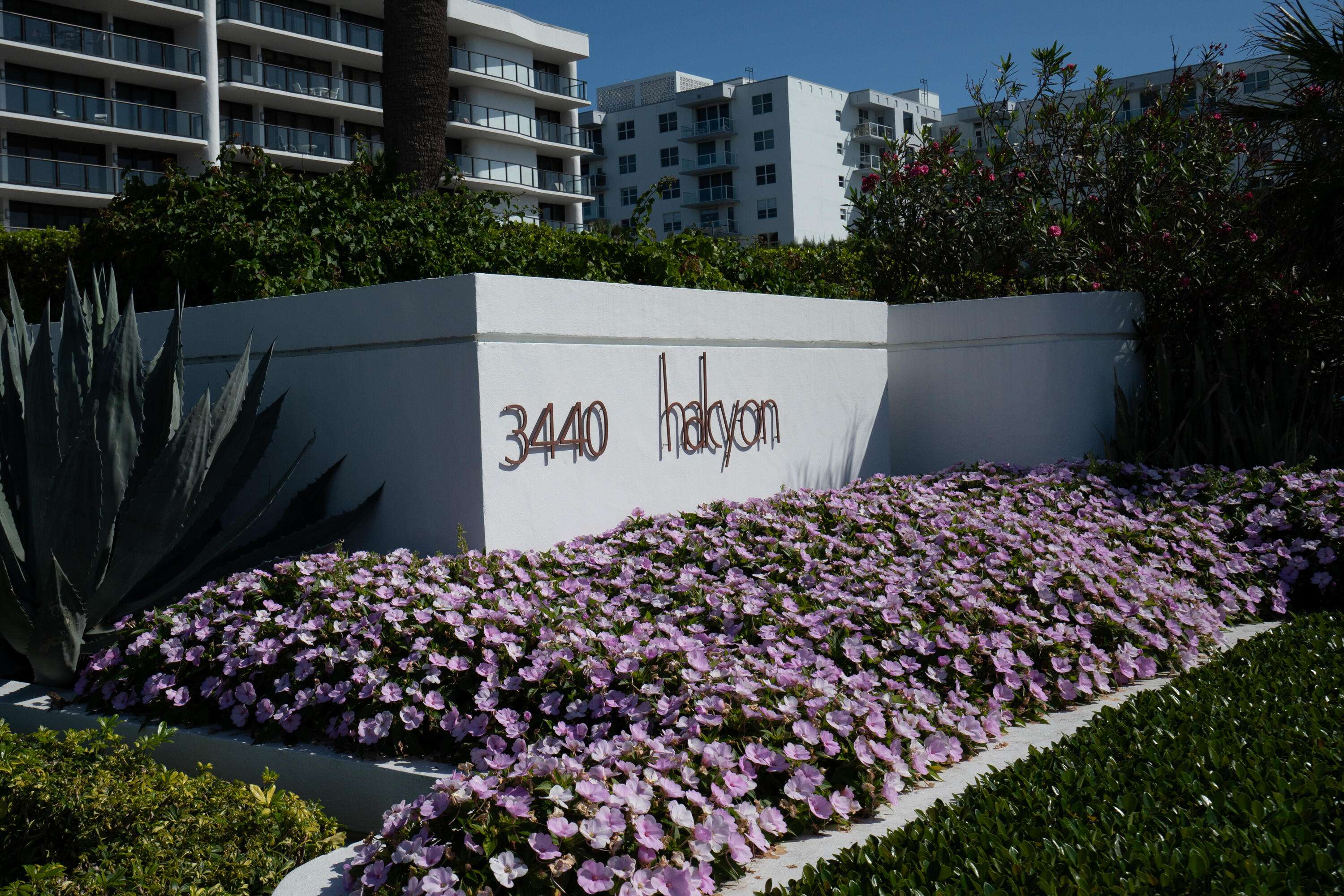 Palm Beach, FL 33480,3440 S Ocean BLVD 204s