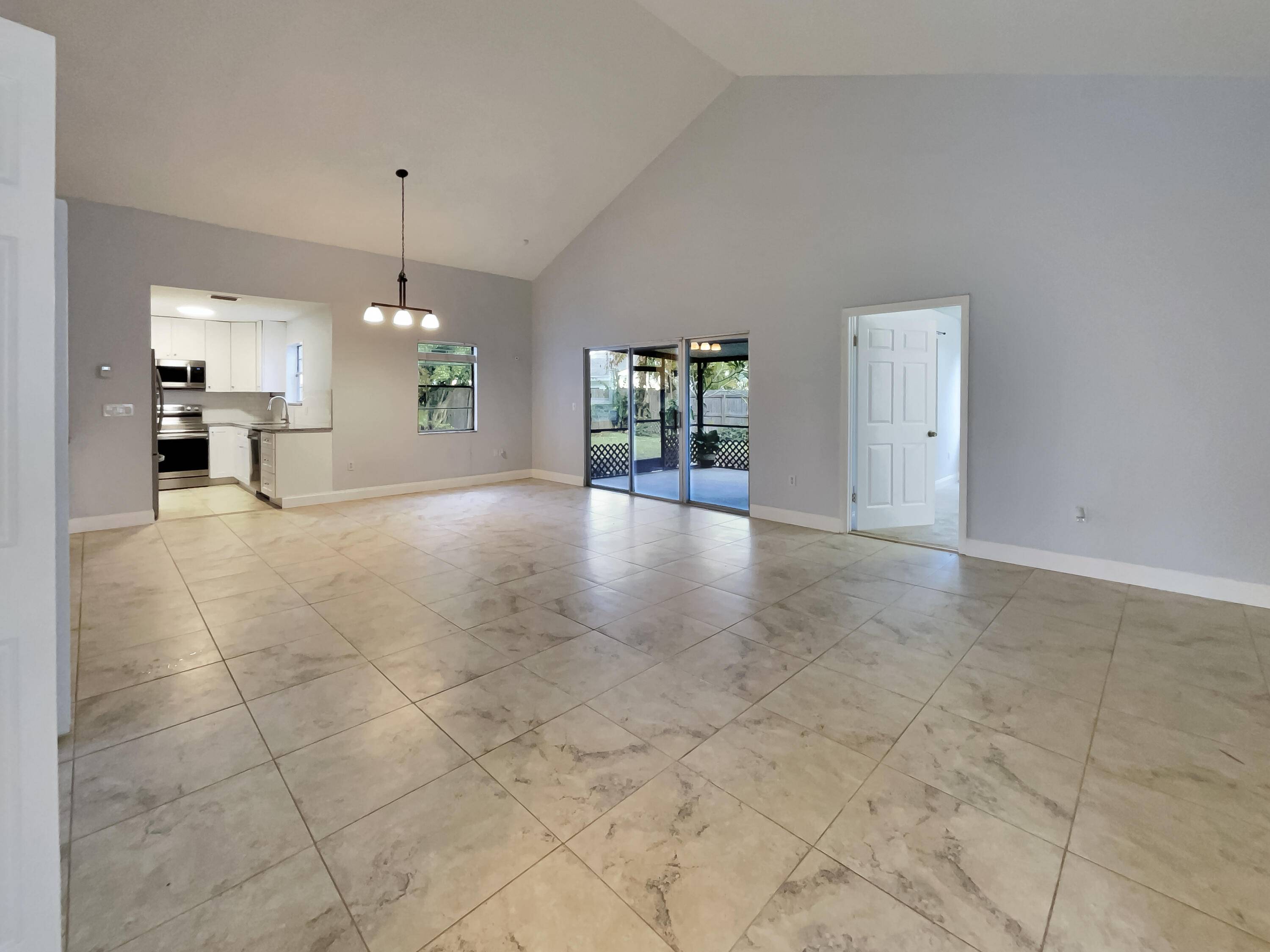 Boynton Beach, FL 33436,8 Cedar CIR