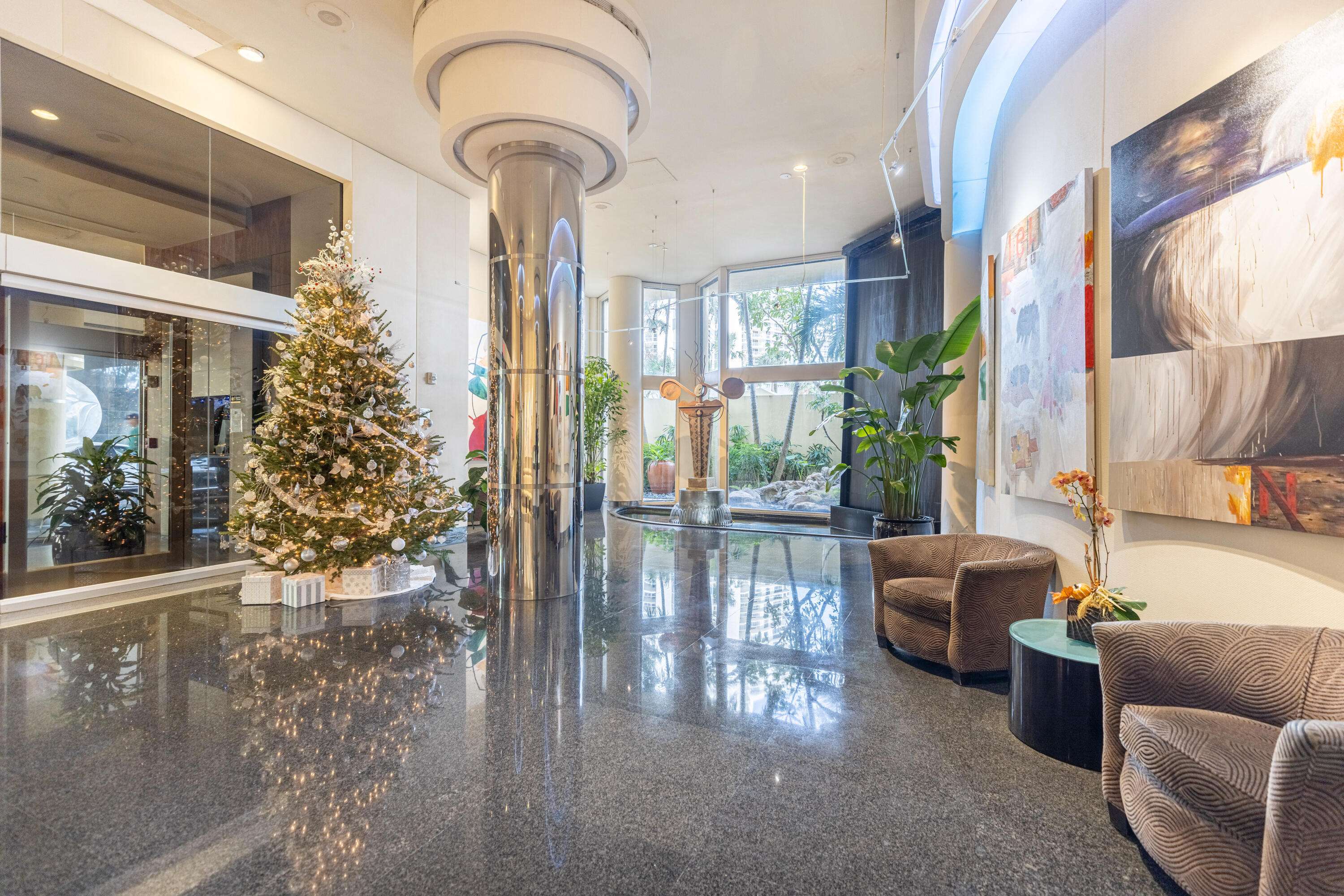 Aventura, FL 33180,20191 E Country Club DR 2202
