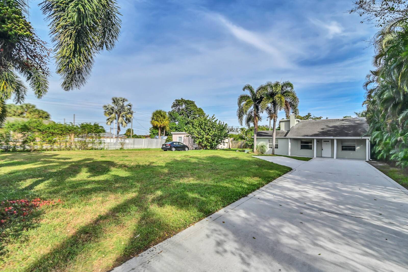 Greenacres, FL 33463,348 Swain BLVD 1