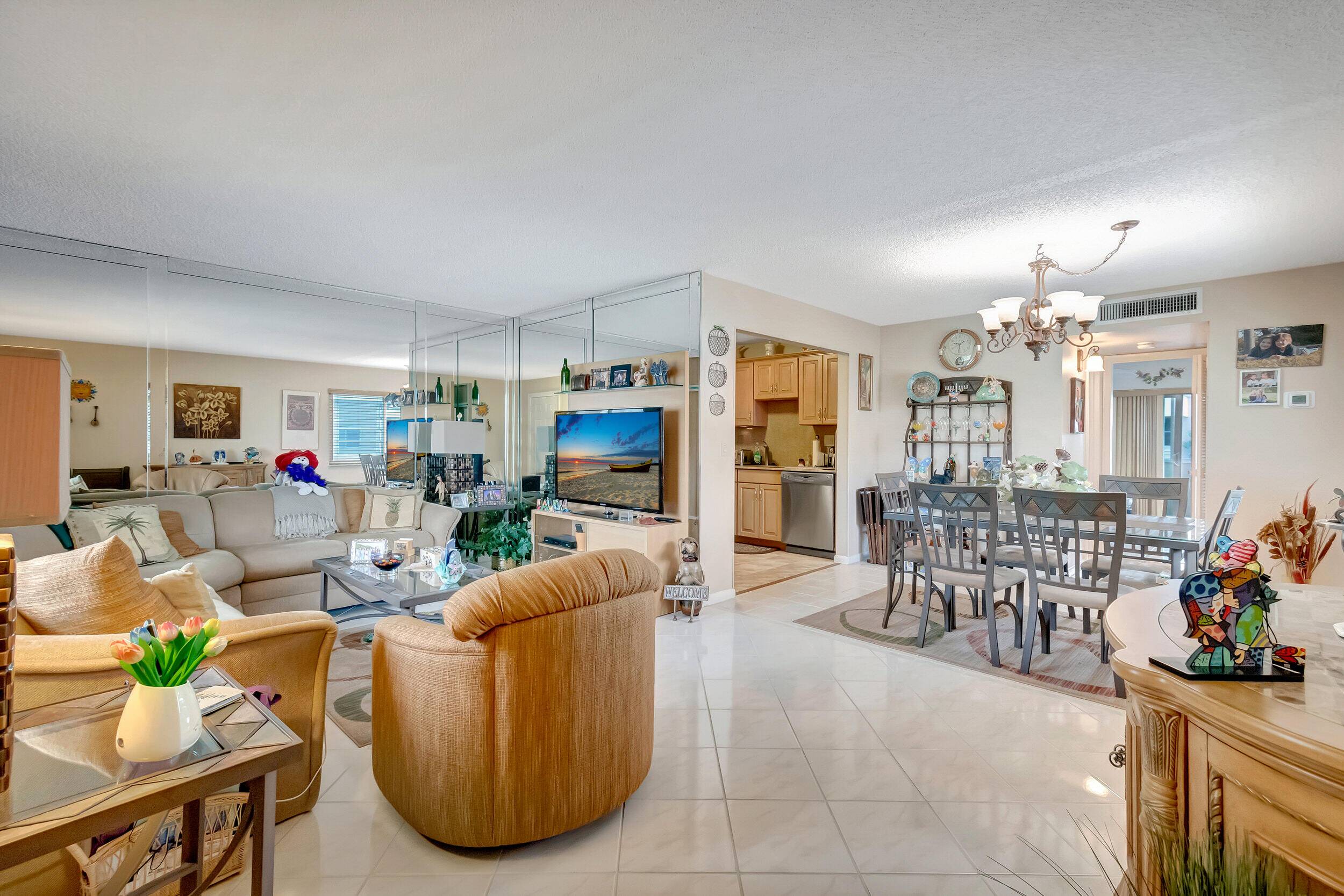 Delray Beach, FL 33484,376 Capri H