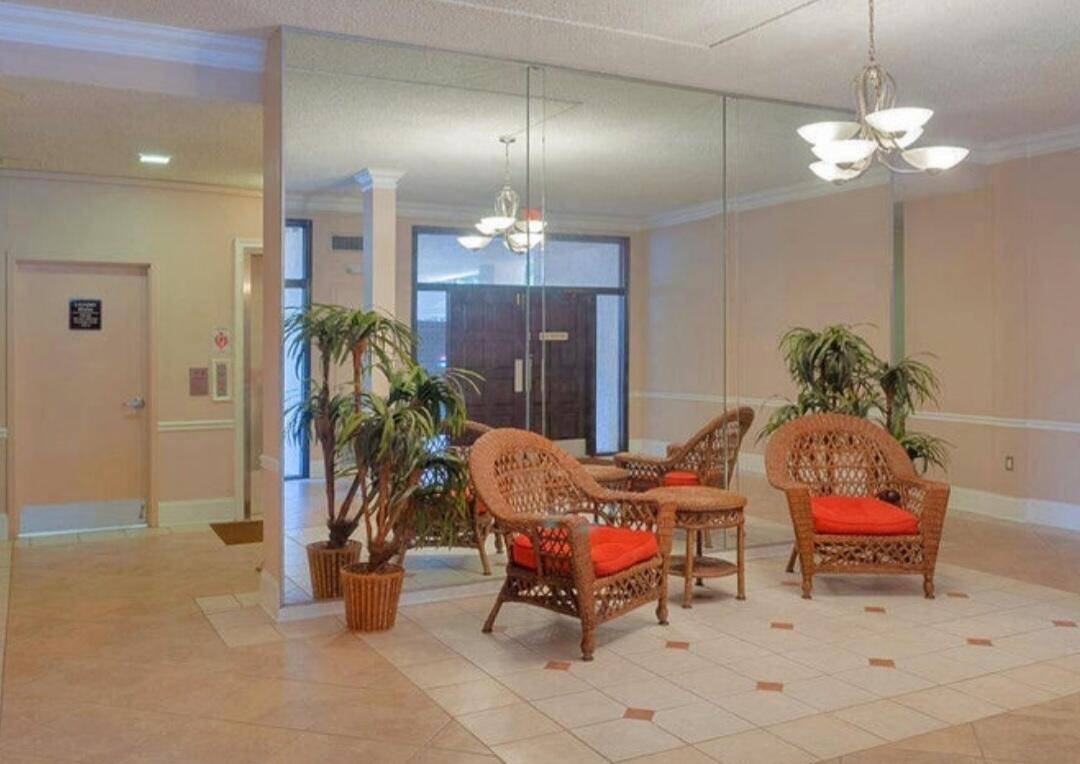 West Palm Beach, FL 33401,500 Executive Center DR 2h