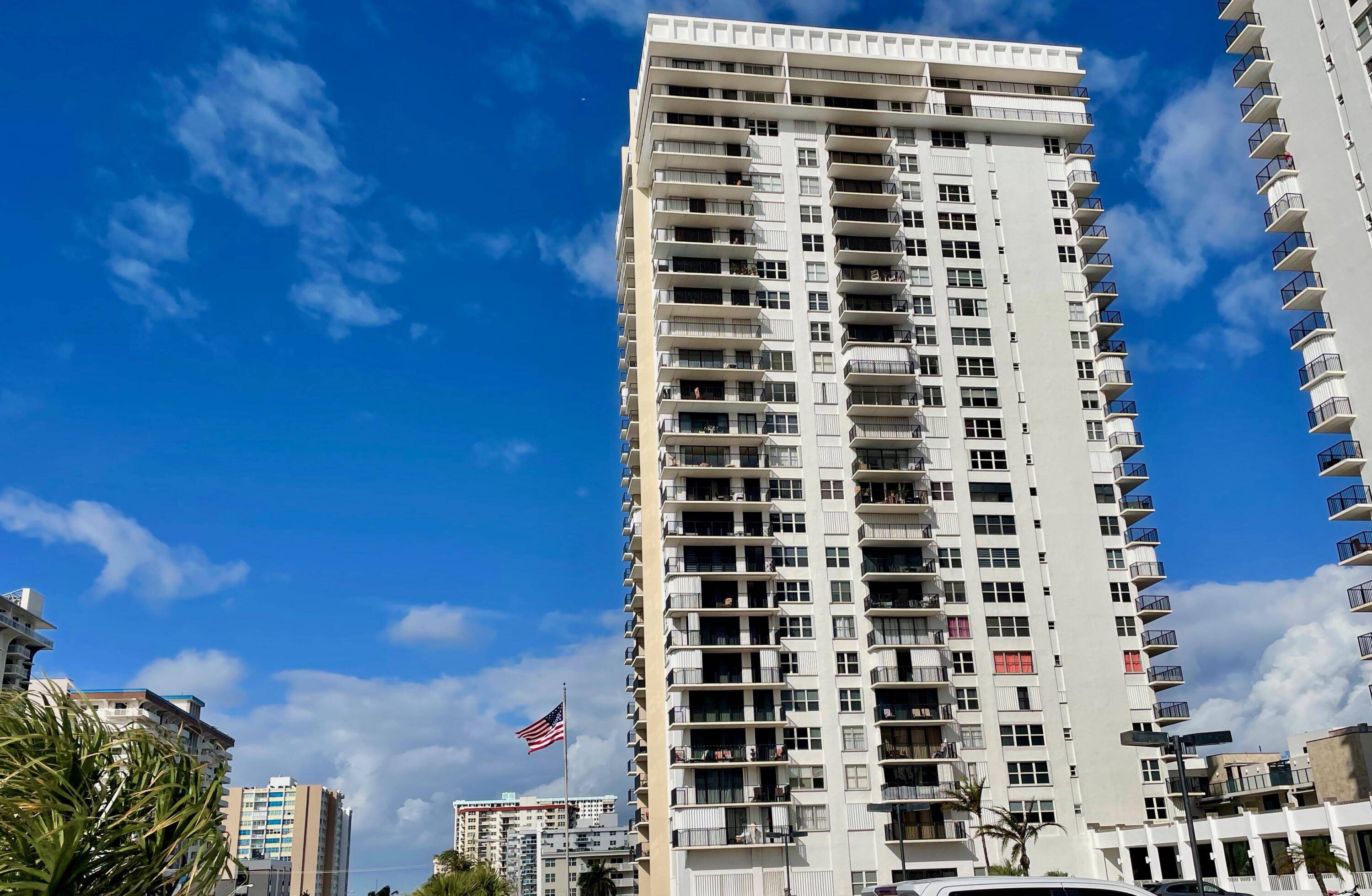 Hollywood, FL 33019,2101 S Ocean DR 1006