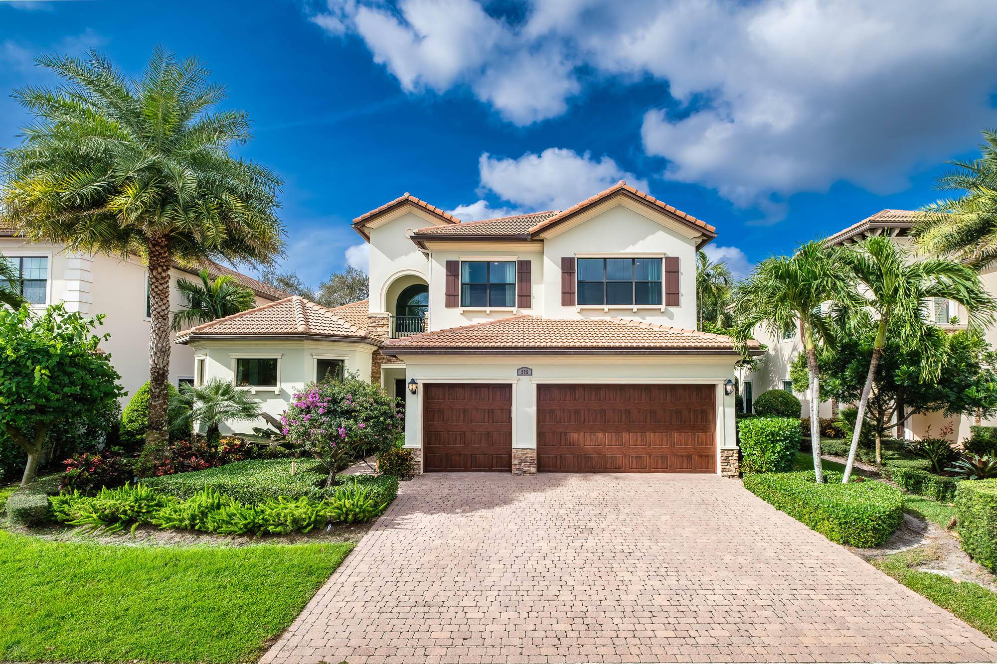 Palm Beach Gardens, FL 33418,225 Gardenia Isle Drive