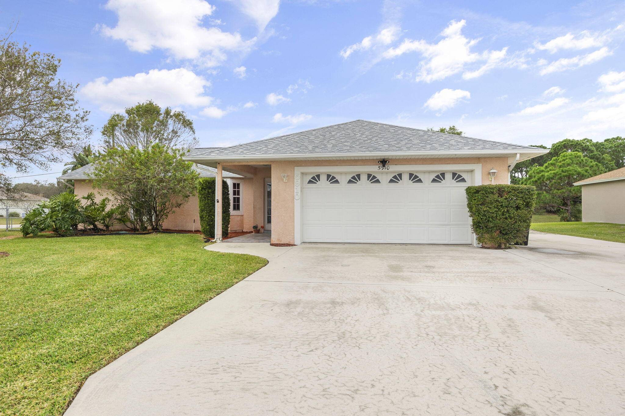 Port Saint Lucie, FL 34986,5910 NW Bayou CT