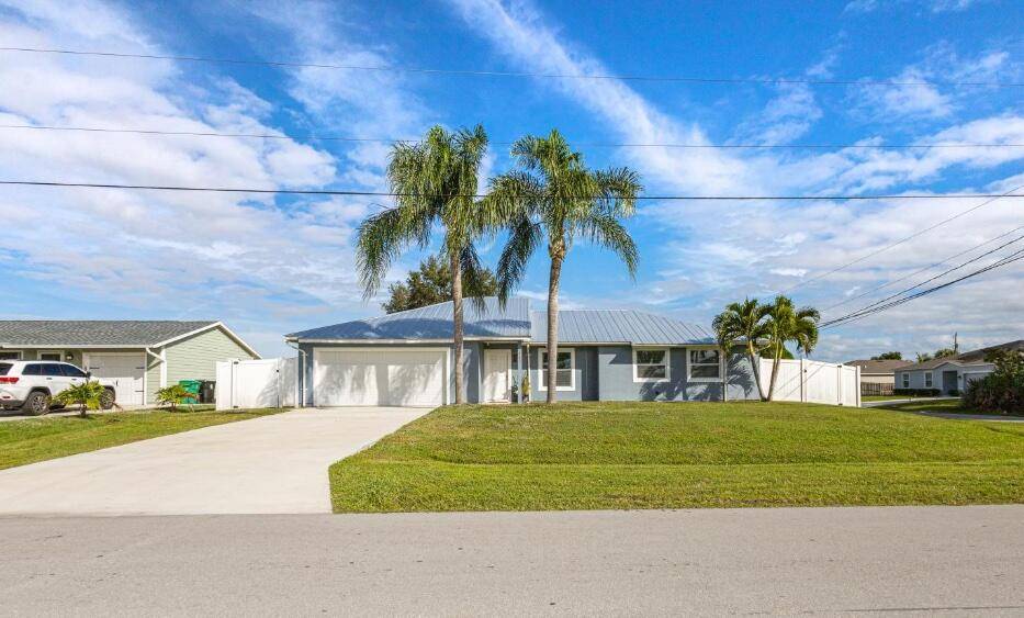 Port Saint Lucie, FL 34953,967 SW Aviation AVE