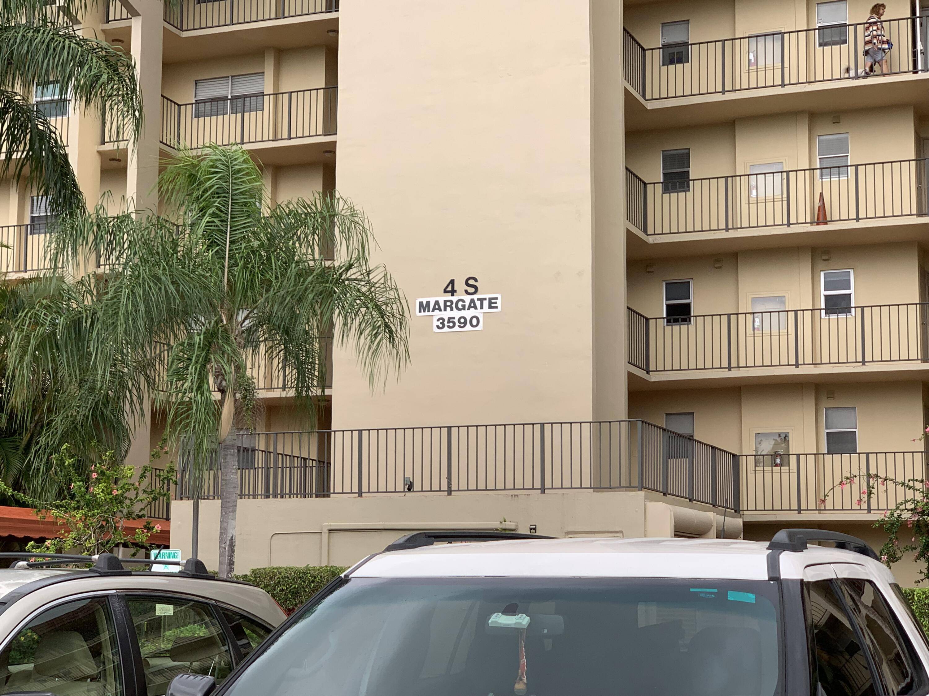 Lake Worth, FL 33467,3590 Via Poinciana 404