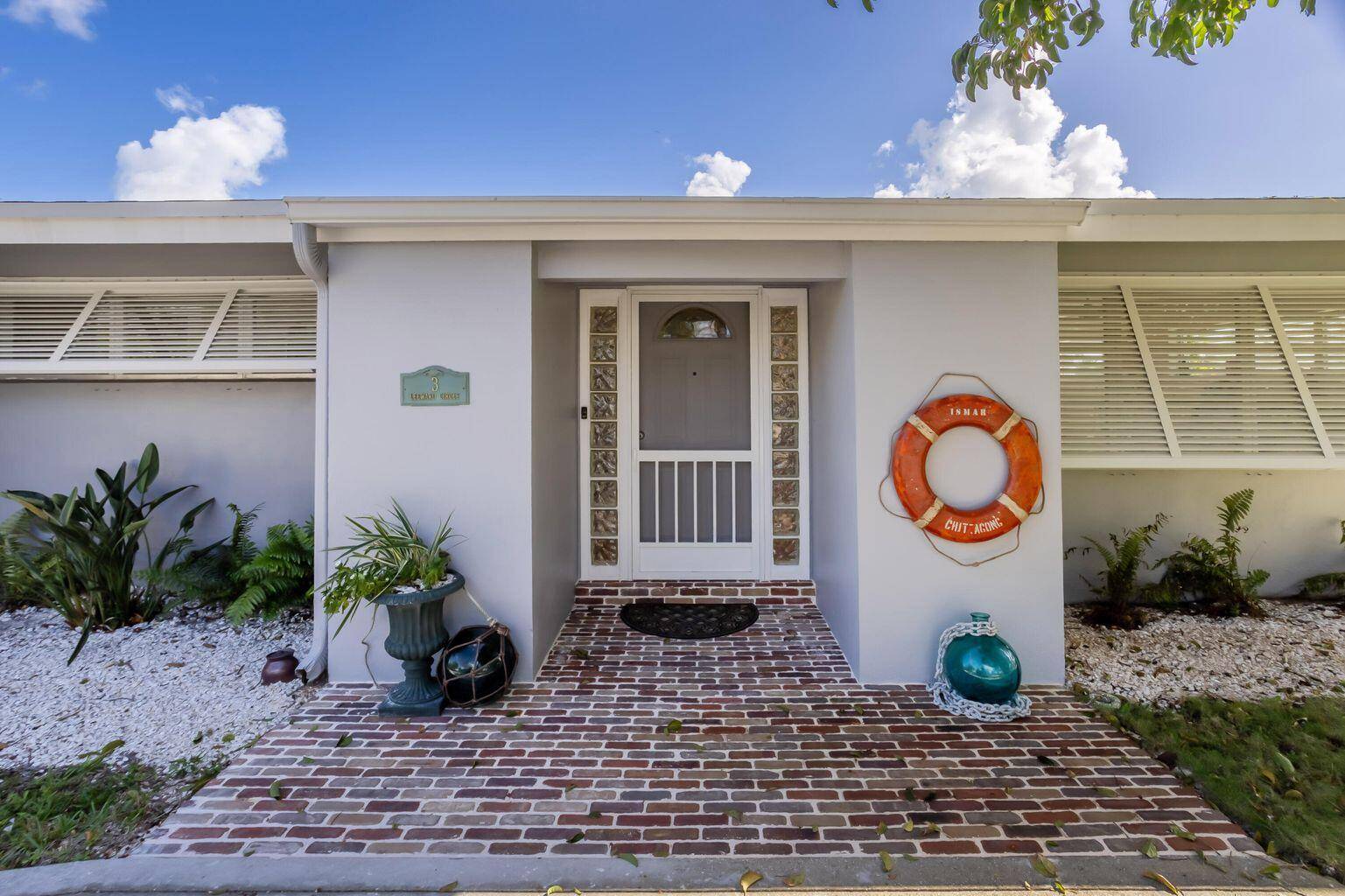 Tequesta, FL 33469,3 Leeward CIR