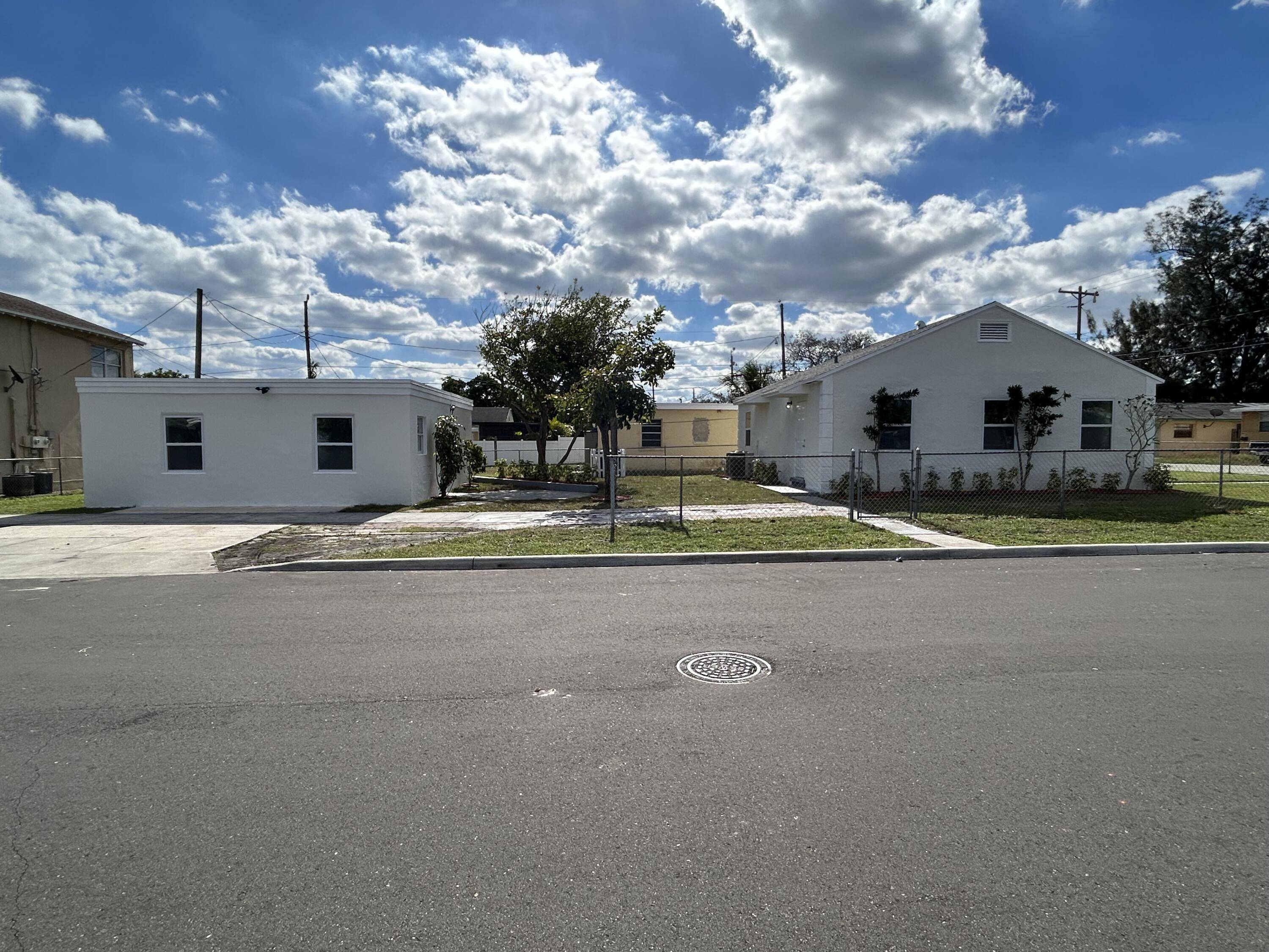 West Palm Beach, FL 33407,4312 Pinewood AVE
