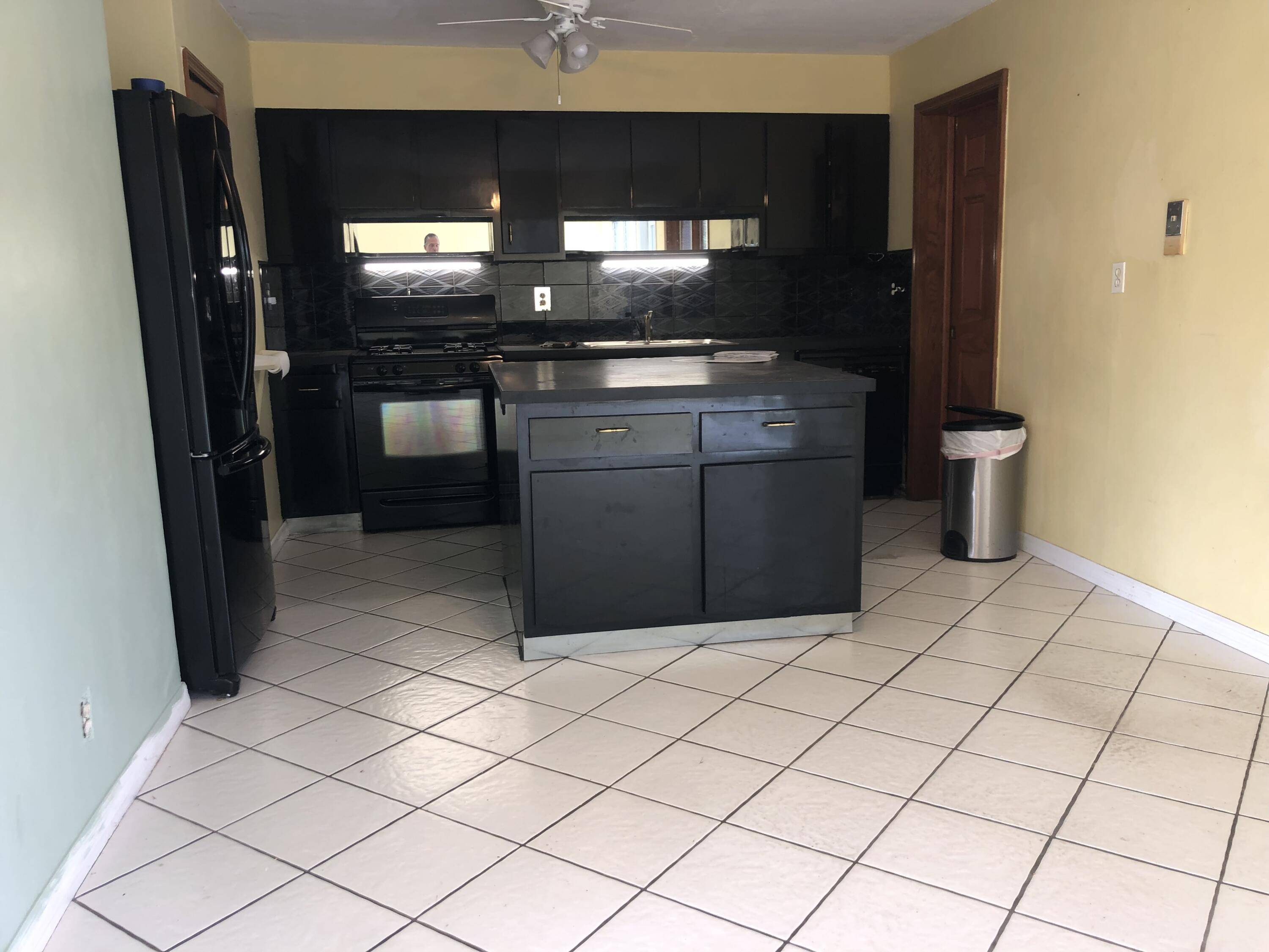 Pompano Beach, FL 33064,641 NE 23rd PL