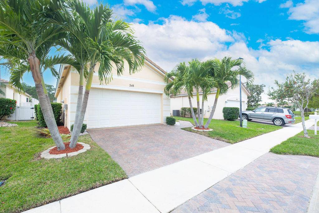 Port Saint Lucie, FL 34986,248 SW Manatee Springs WAY