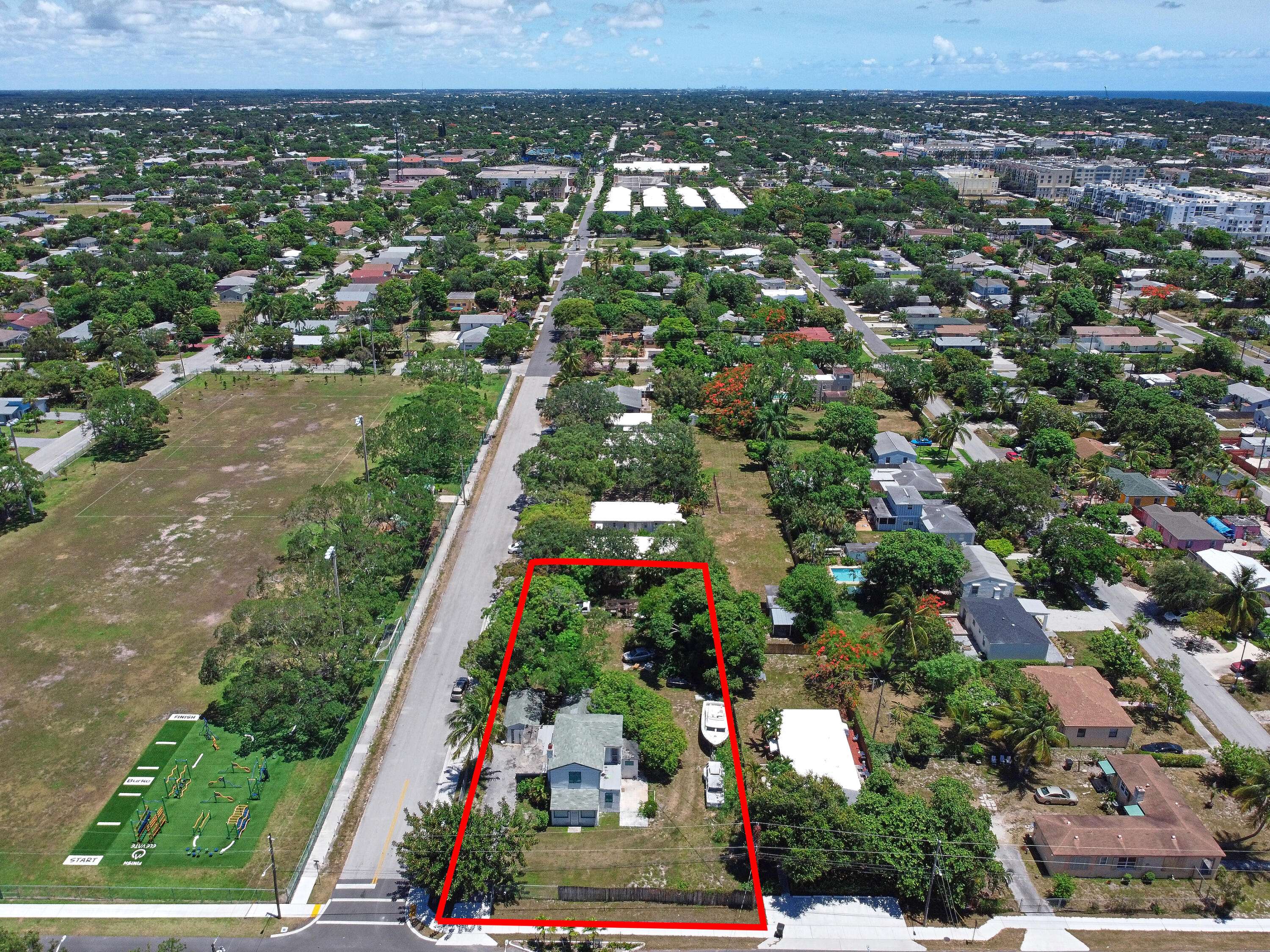 Delray Beach, FL 33444,117 SW 4th ST