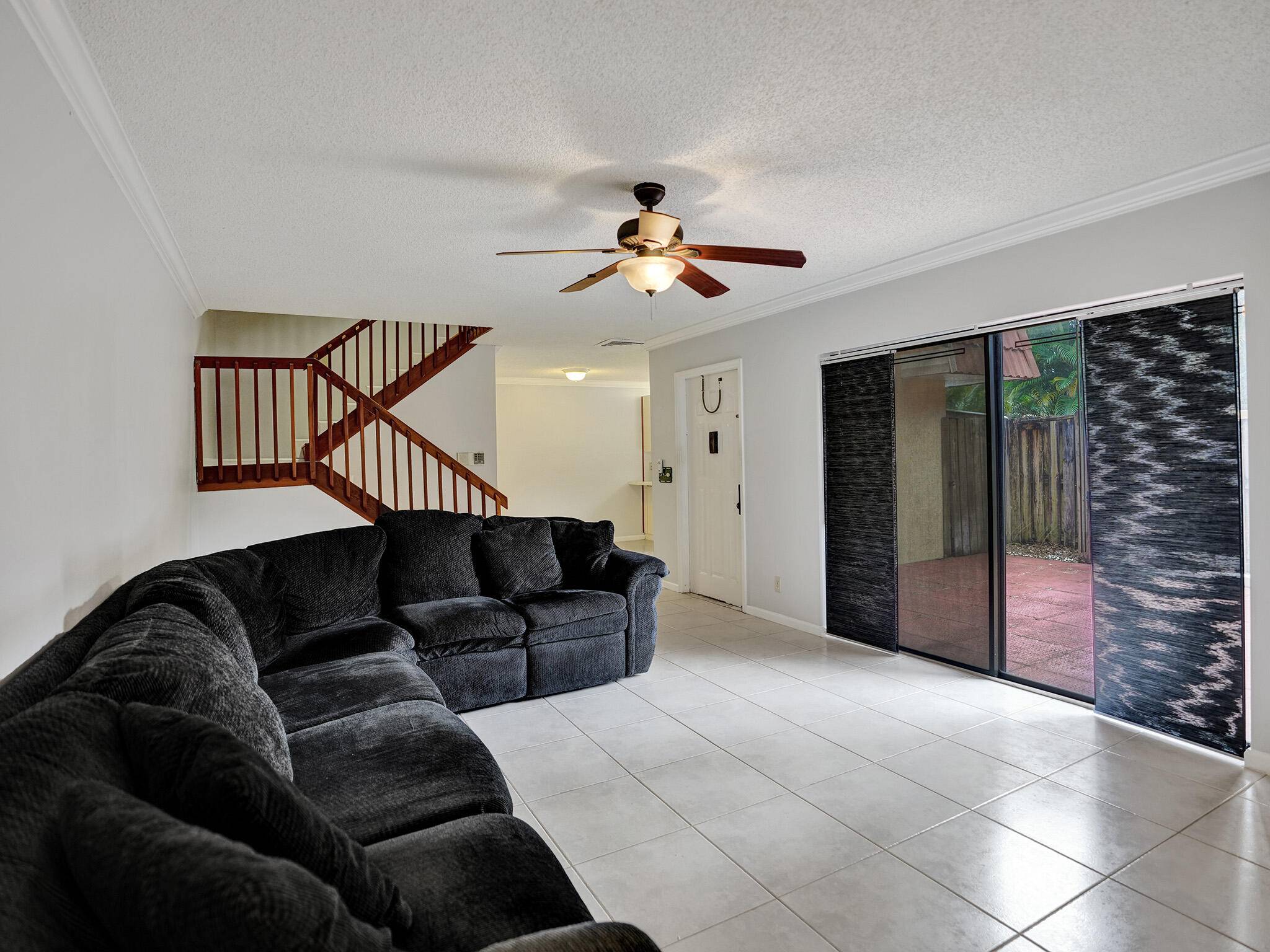 Plantation, FL 33324,9911 NW 6th CT