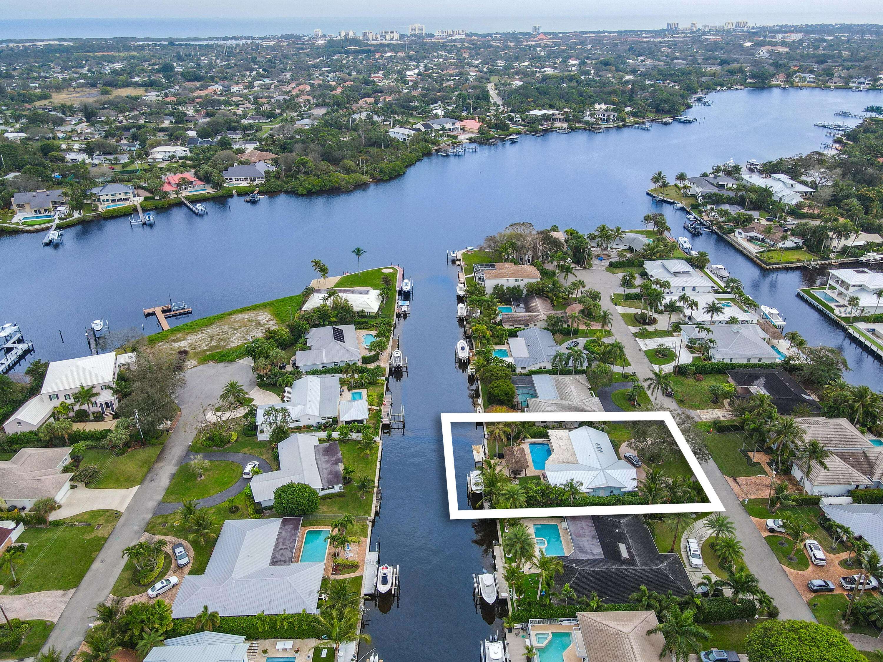 Tequesta, FL 33469,15 Tradewinds CIR