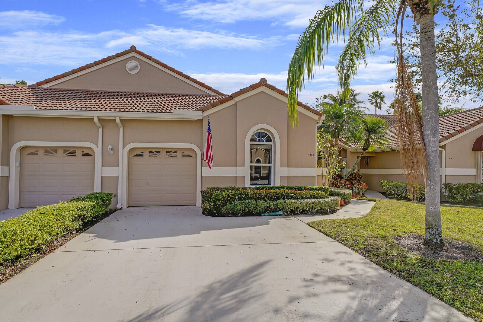 Palm Beach Gardens, FL 33418,303 Sabal Palm LN