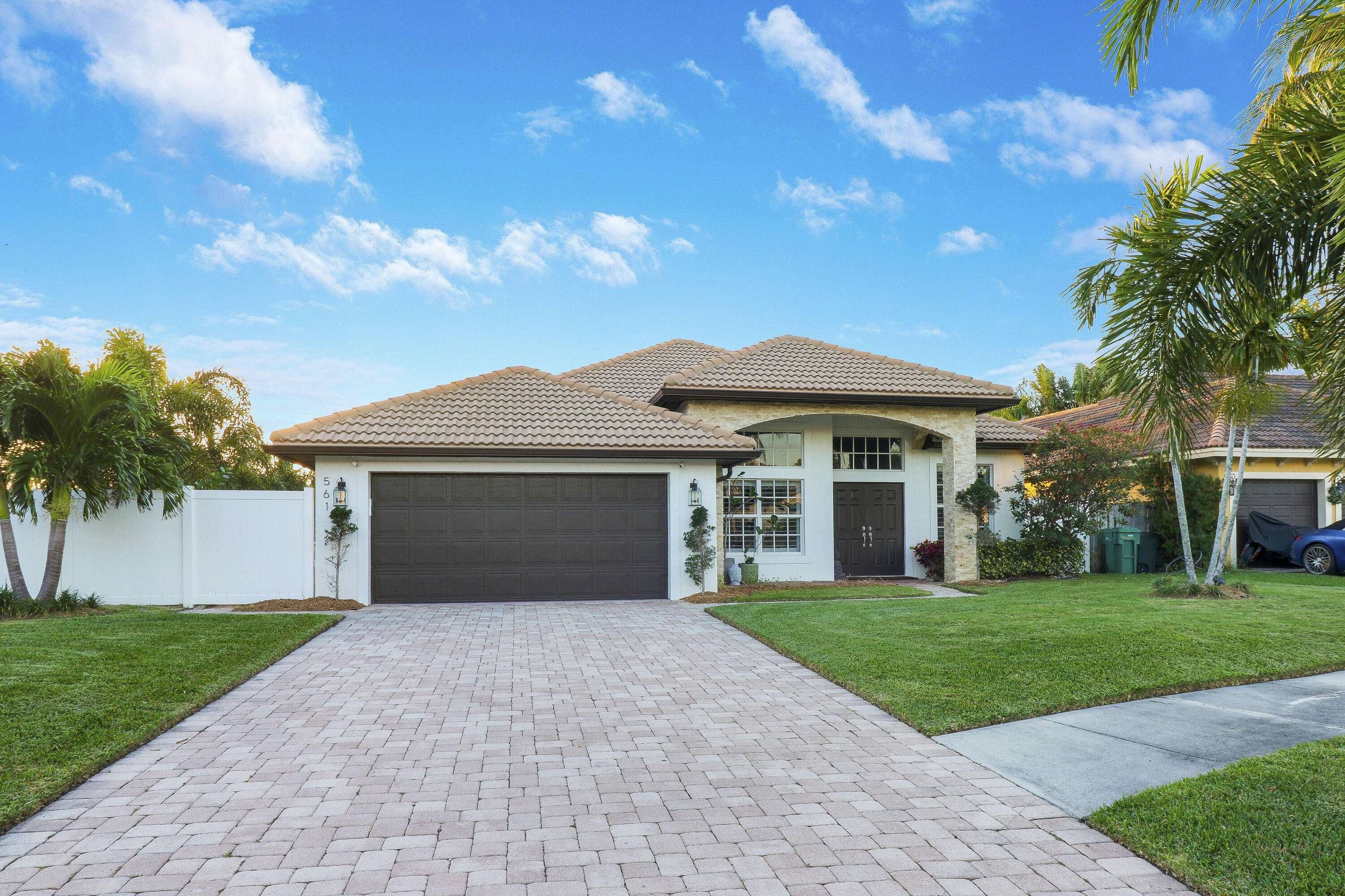 Tequesta, FL 33469,561 N Cypress DR