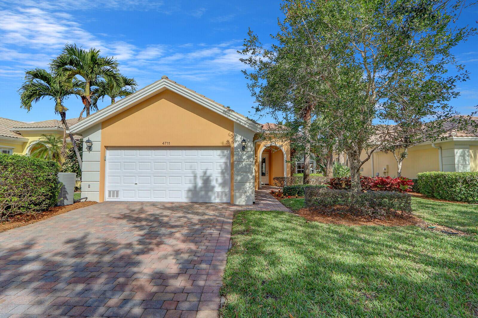 Palm Beach Gardens, FL 33418,4711 Dovehill DR