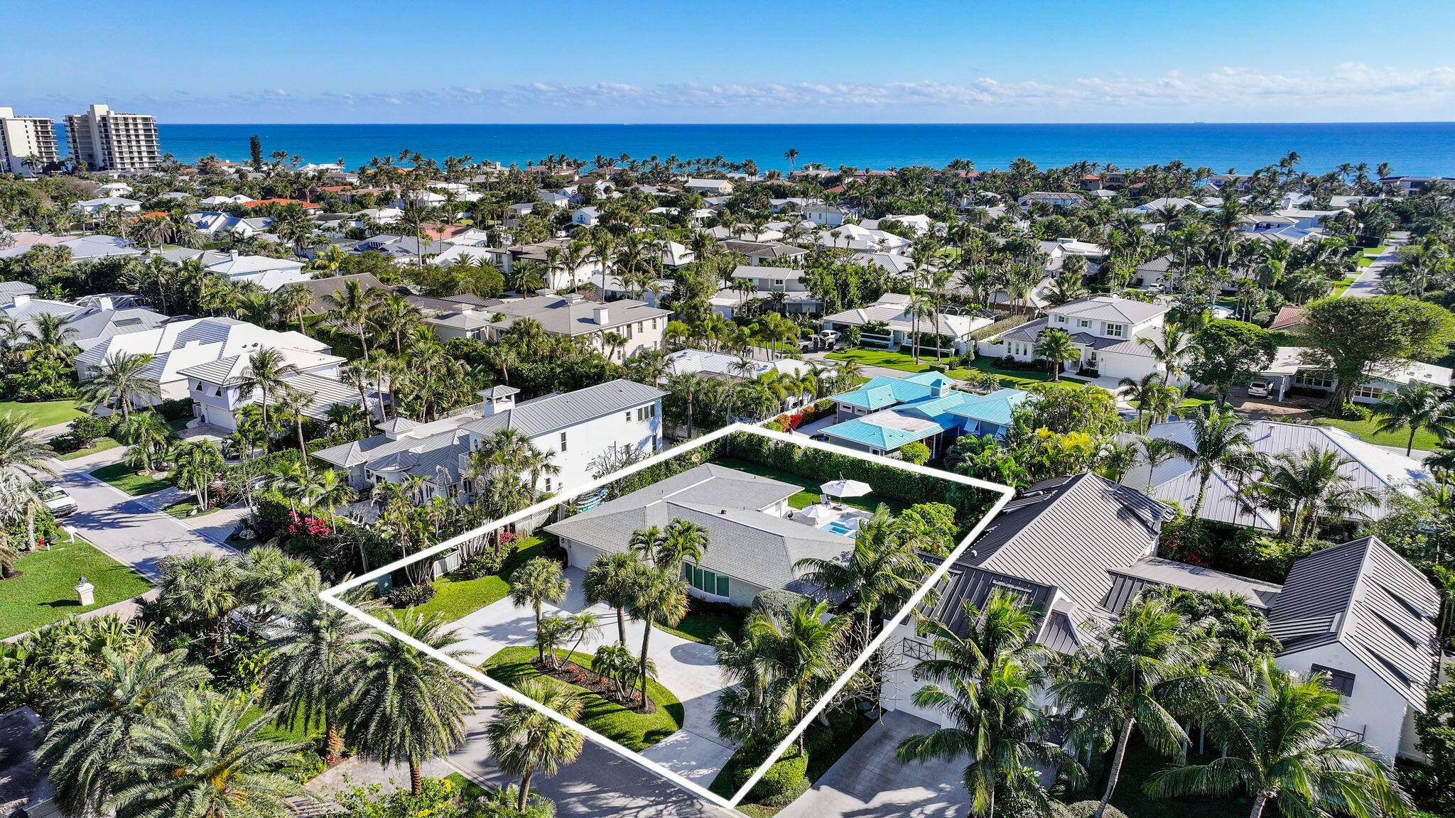 Jupiter Inlet Colony, FL 33469,123 Lighthouse DR