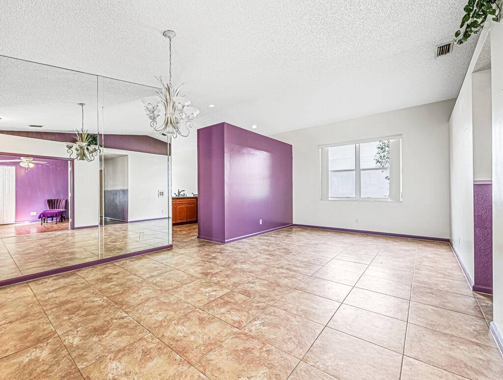 Boynton Beach, FL 33436,7085 Chesapeake CIR