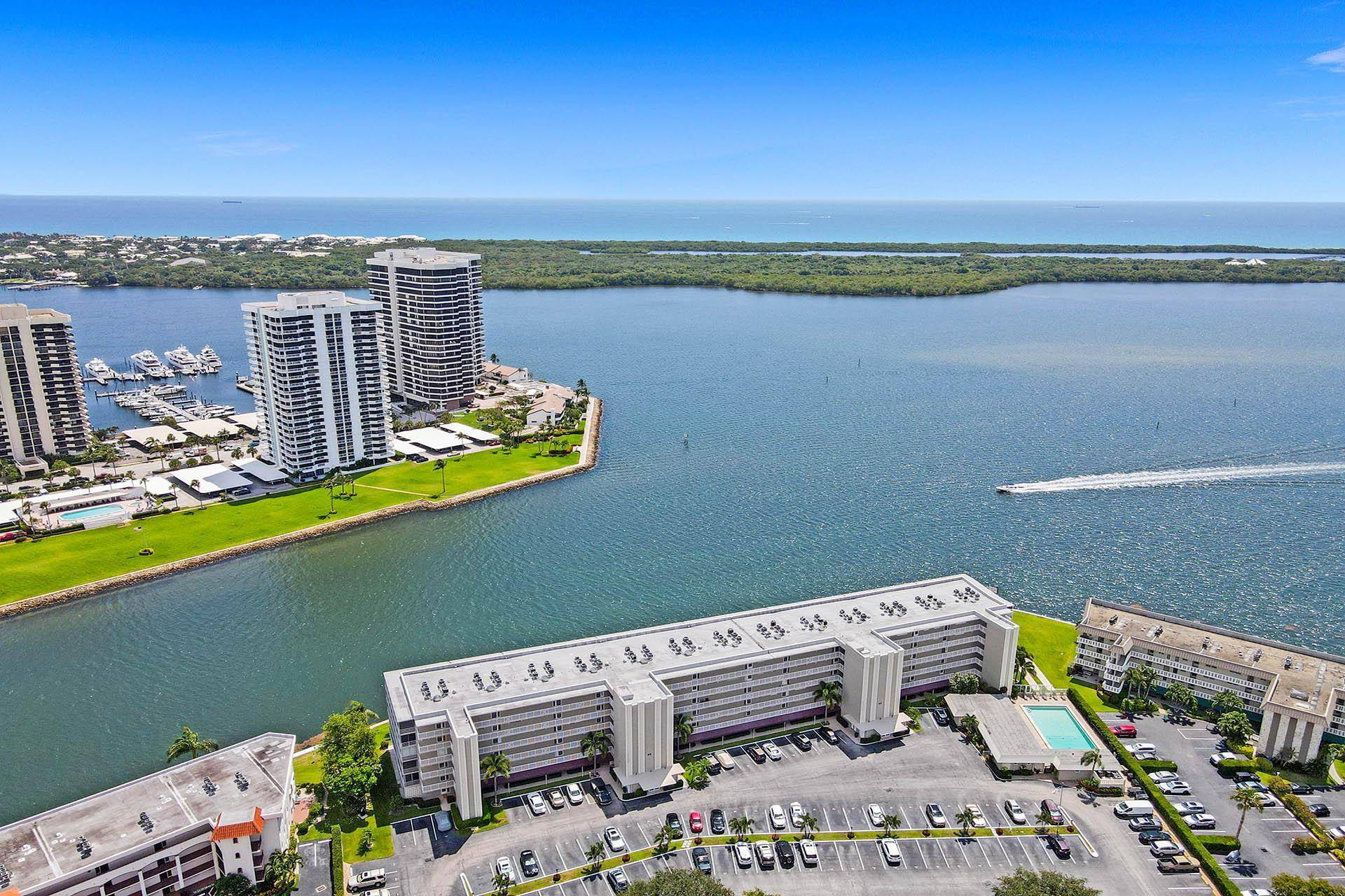 North Palm Beach, FL 33408,36 Yacht Club DR 301