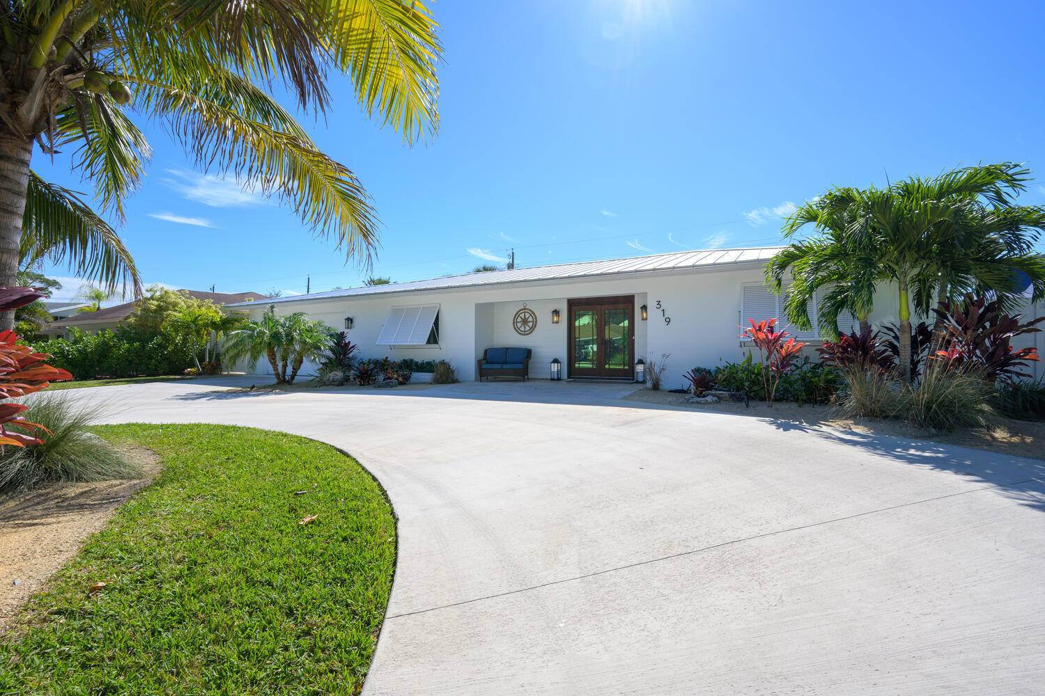 Tequesta, FL 33469,319 Country Club DR