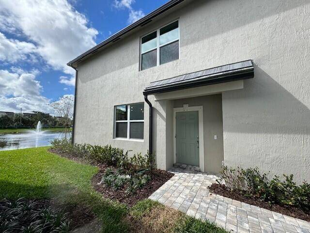 Lauderdale Lakes, FL 33311,3270 Watercress DR 039-09