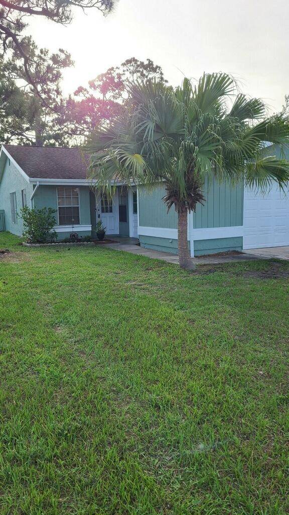 Port Saint Lucie, FL 34952,1720 SE Linpark CT