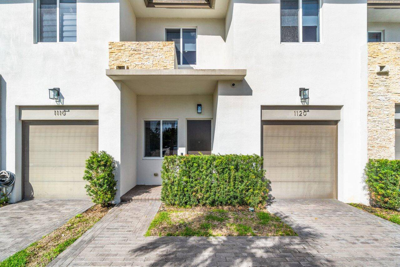 Royal Palm Beach, FL 33411,1120 Pioneer WAY