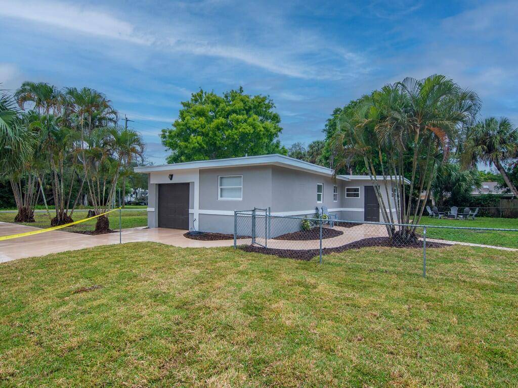 Fort Pierce, FL 34982,4220 Sunrise BLVD