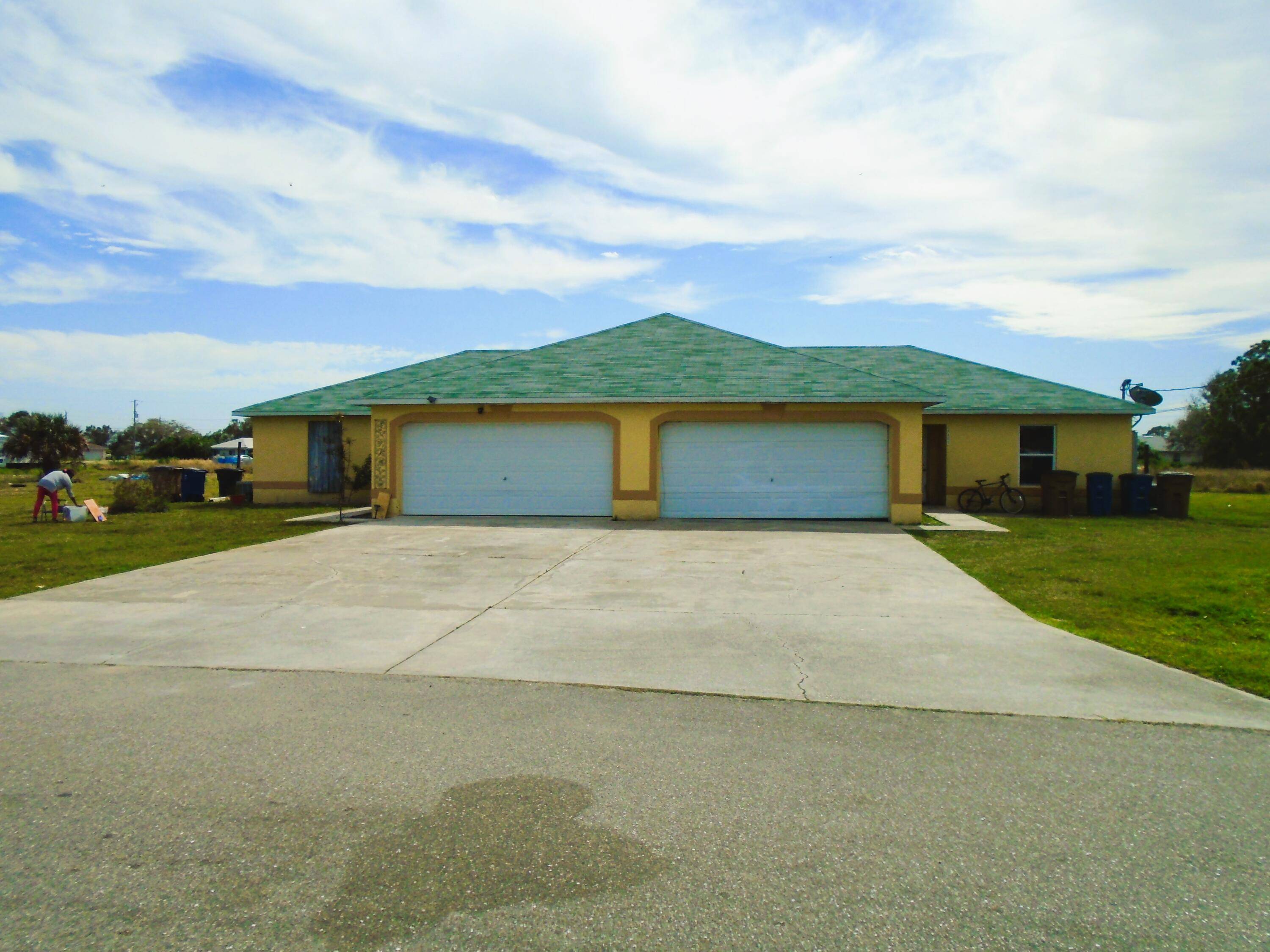 Lehigh Acres, FL 33973,4497 SW 21 ST