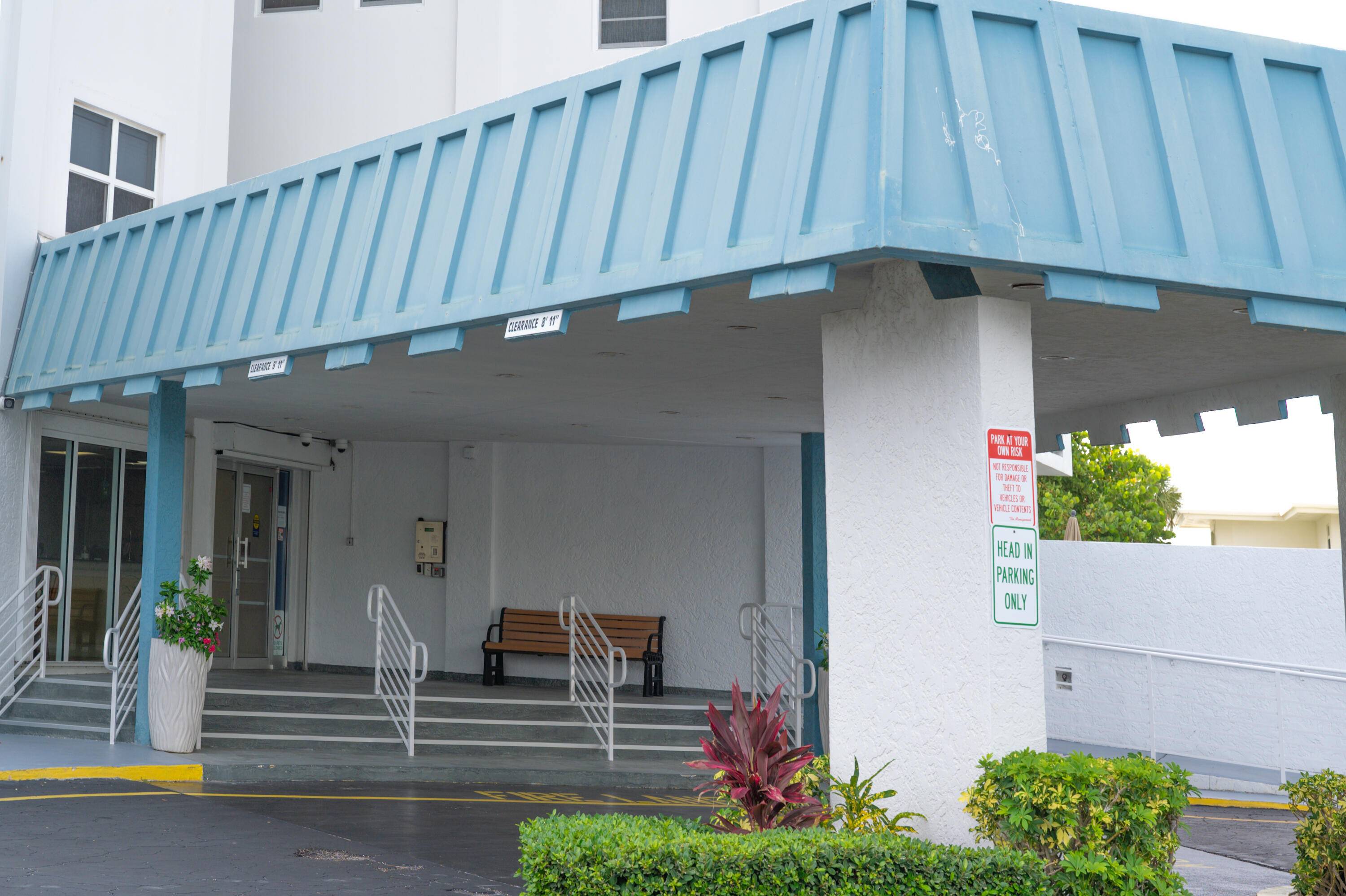 Lauderdale By The Sea, FL 33062,1500 S Ocean BLVD 508