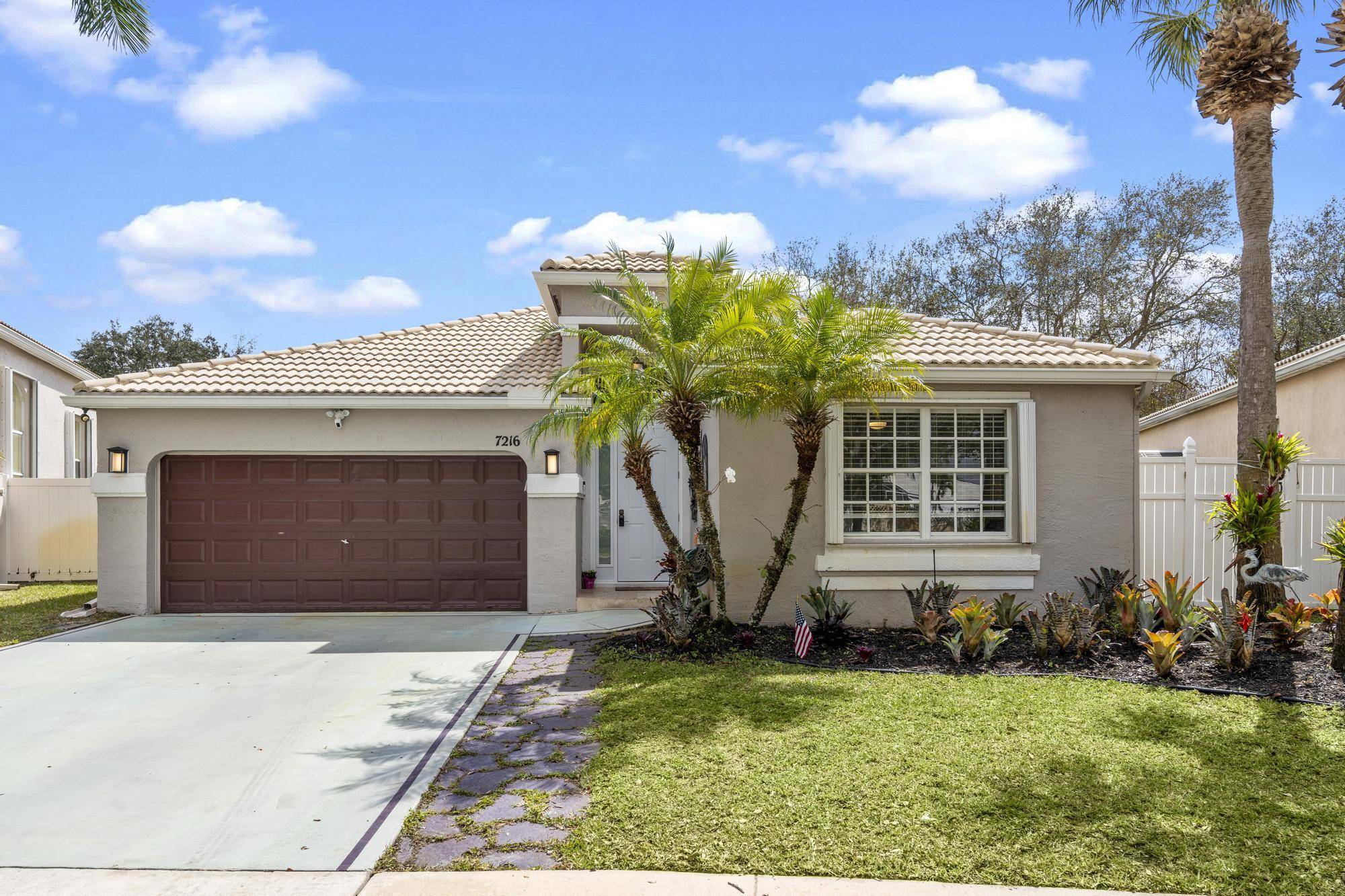 Lake Worth, FL 33467,7216 Copperfield CIR