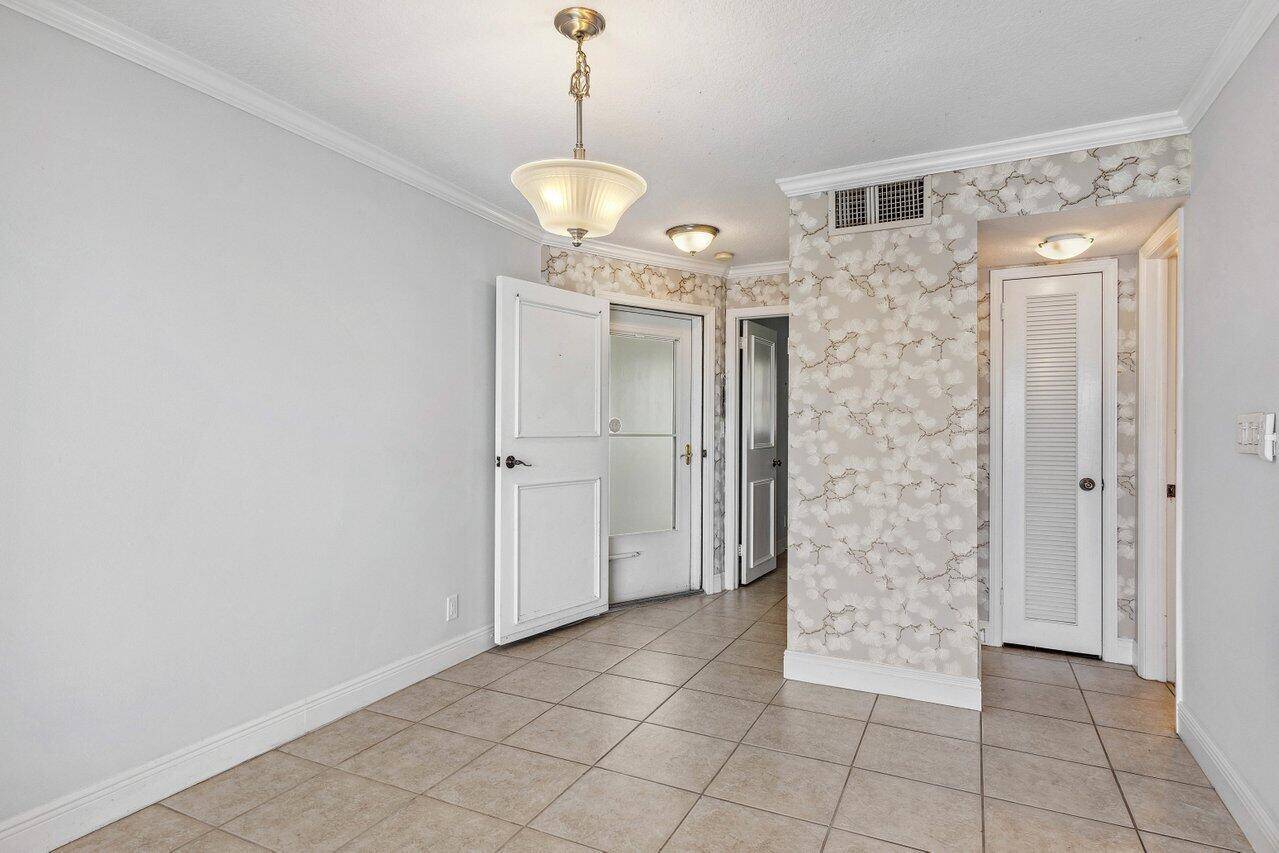 Riviera Beach, FL 33404,400 Wilma CIR 106