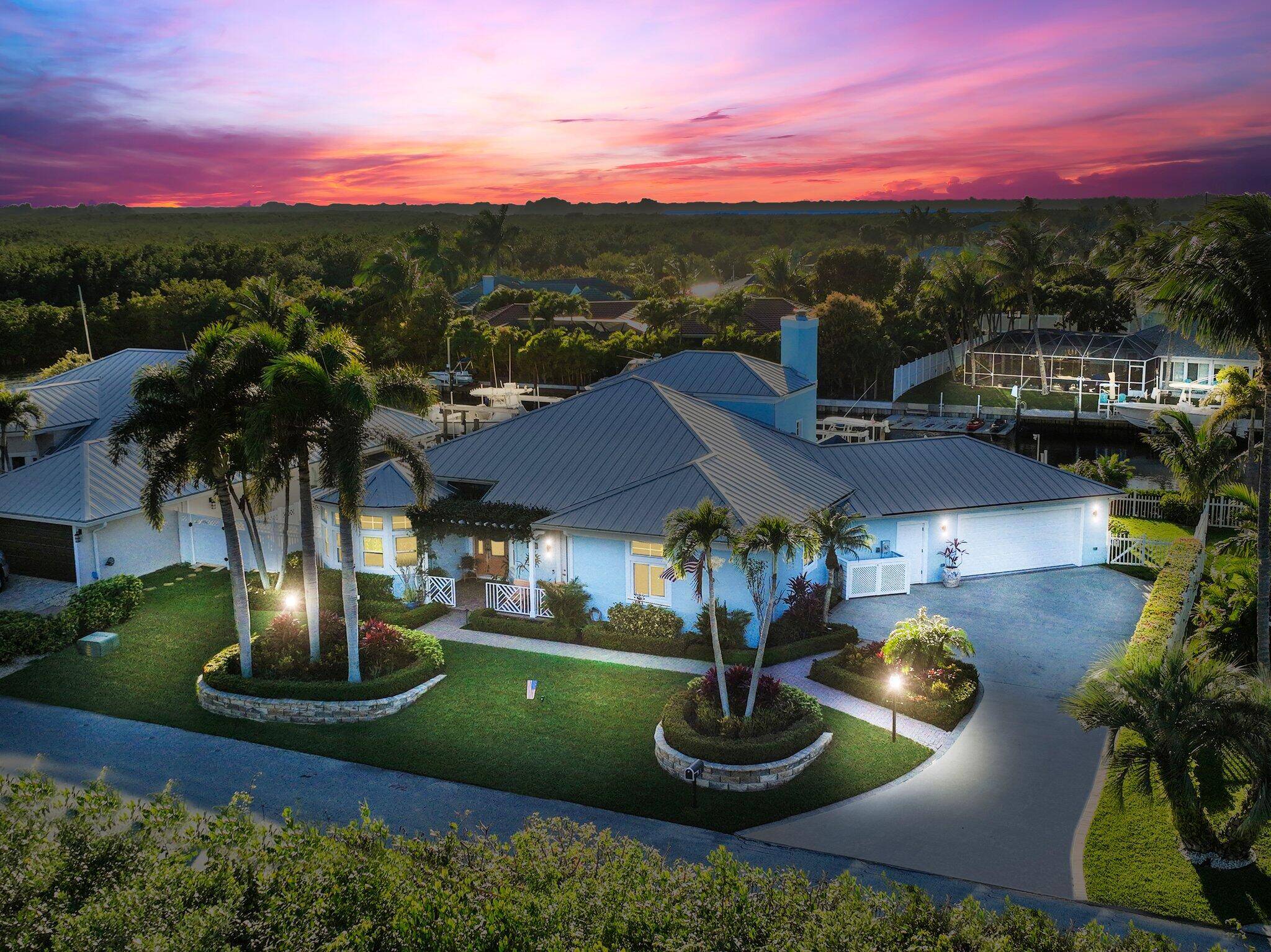 Hutchinson Island, FL 34949,115 Queens RD