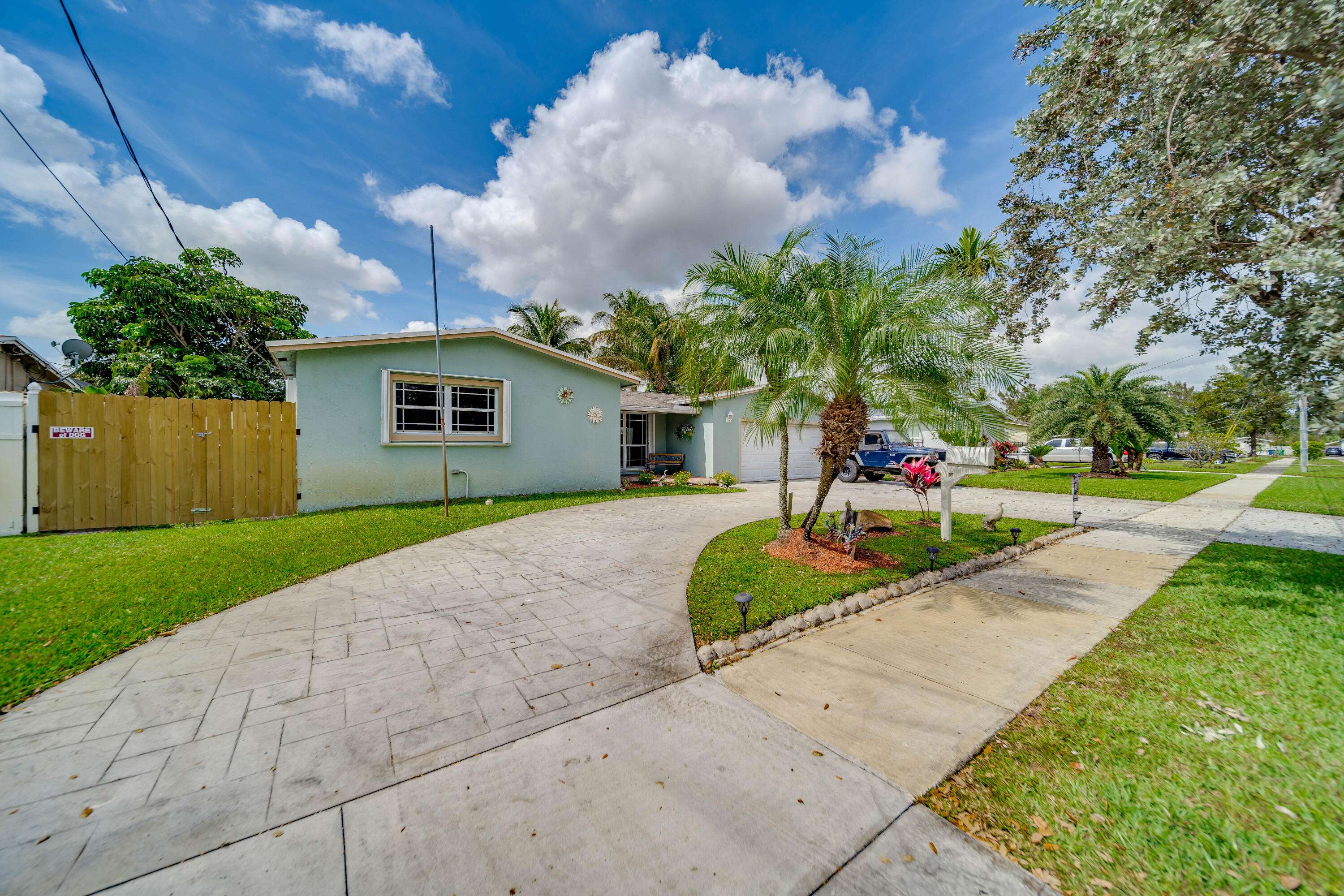 Cooper City, FL 33328,5181 SW 89th AVE