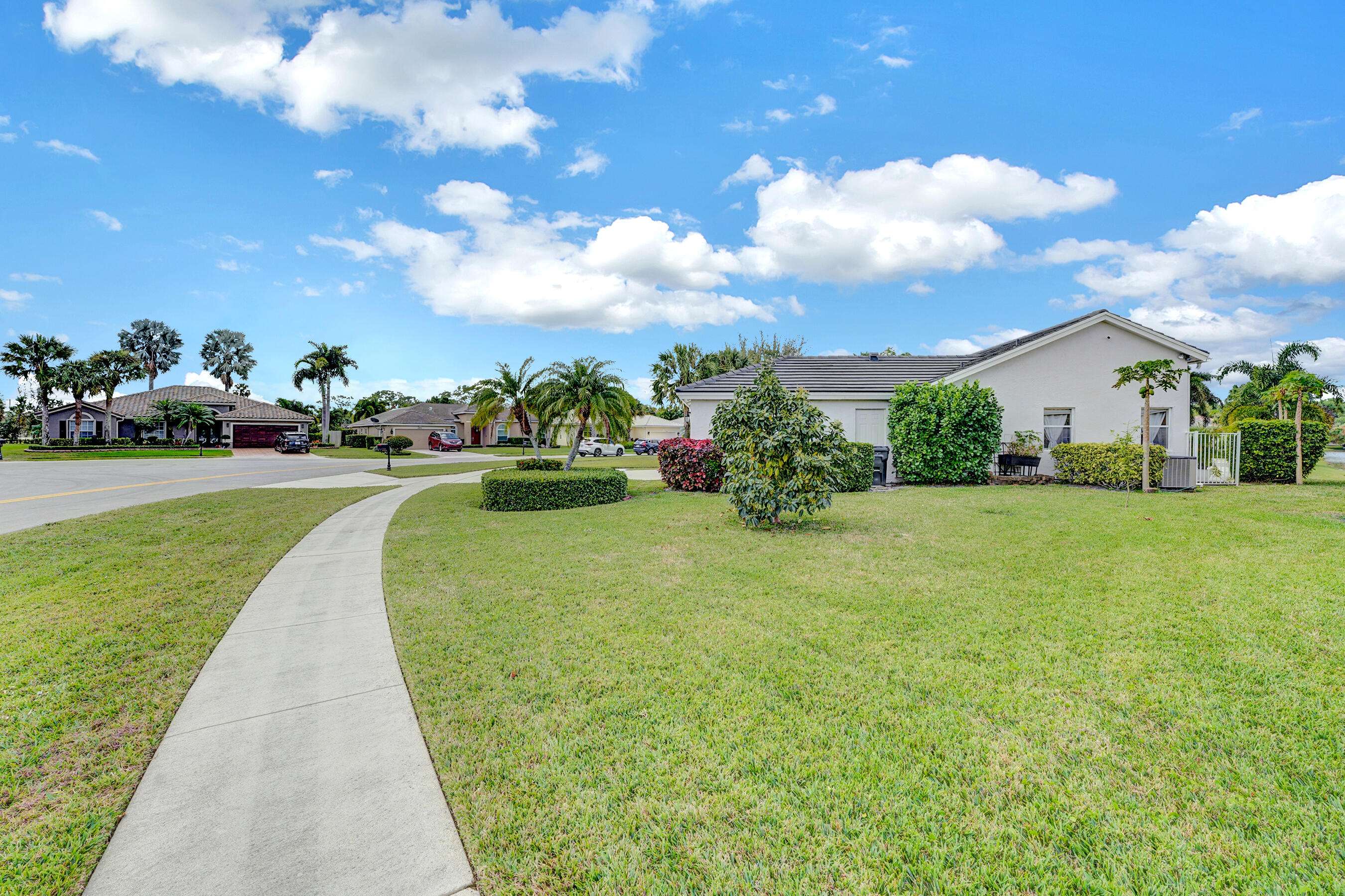 Lake Worth, FL 33467,3833 Cypress Lake DR