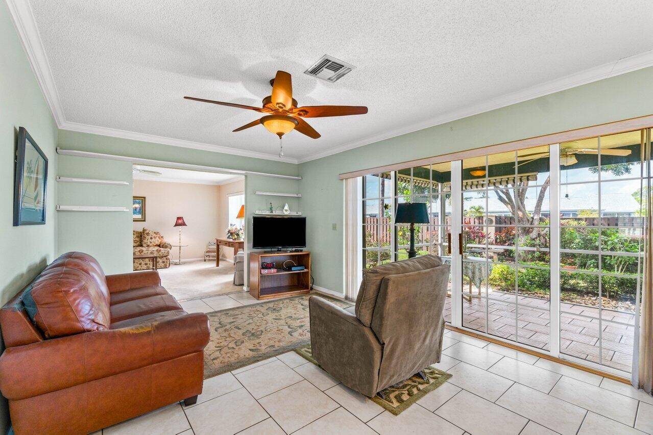 Lake Worth, FL 33467,7251 W Pine Park DR