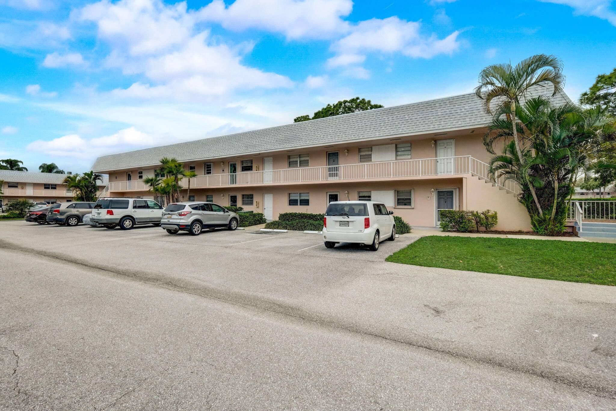 Jupiter, FL 33469,18081 SE Country Club DR 72