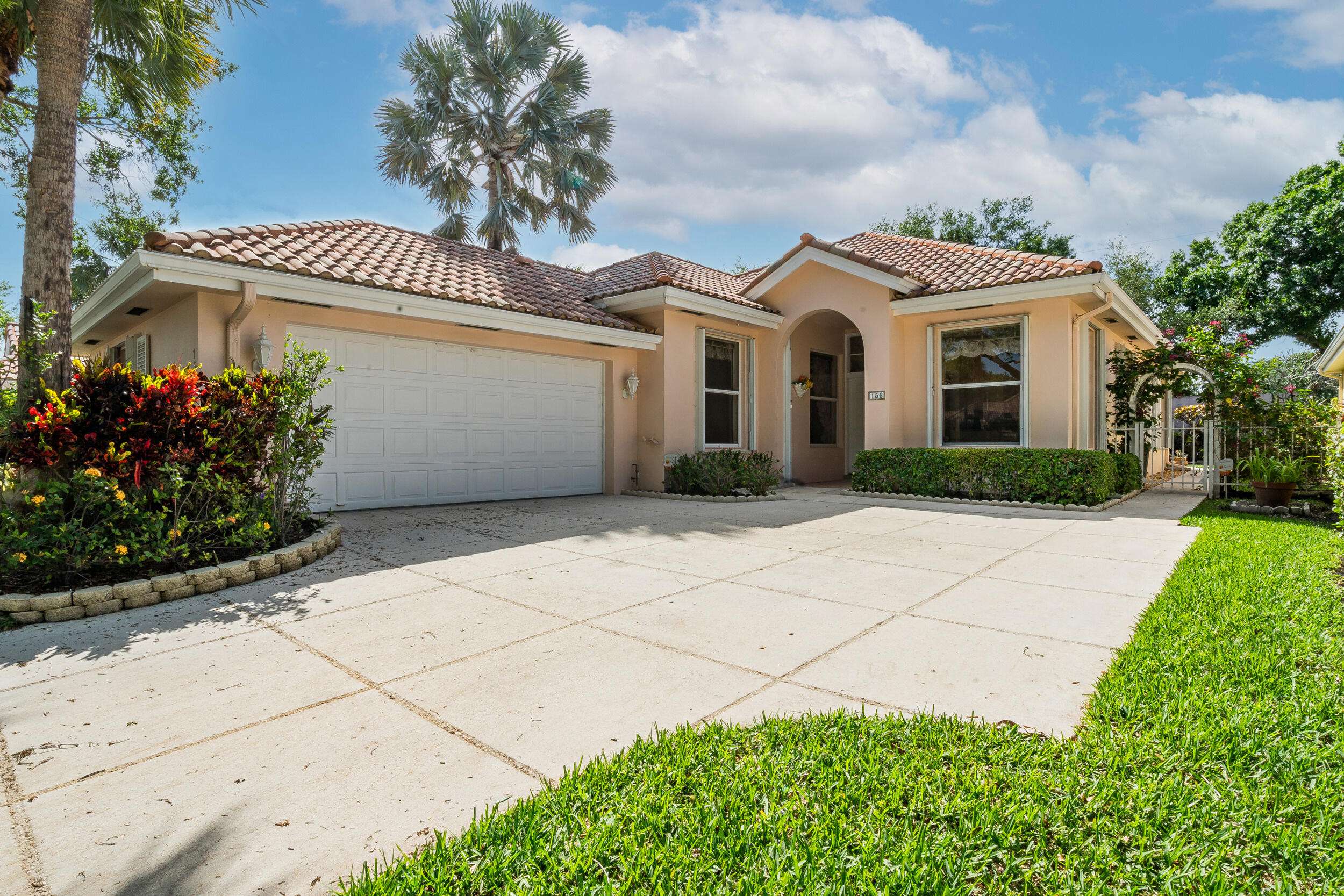 Jupiter, FL 33458,156 Hampton CIR